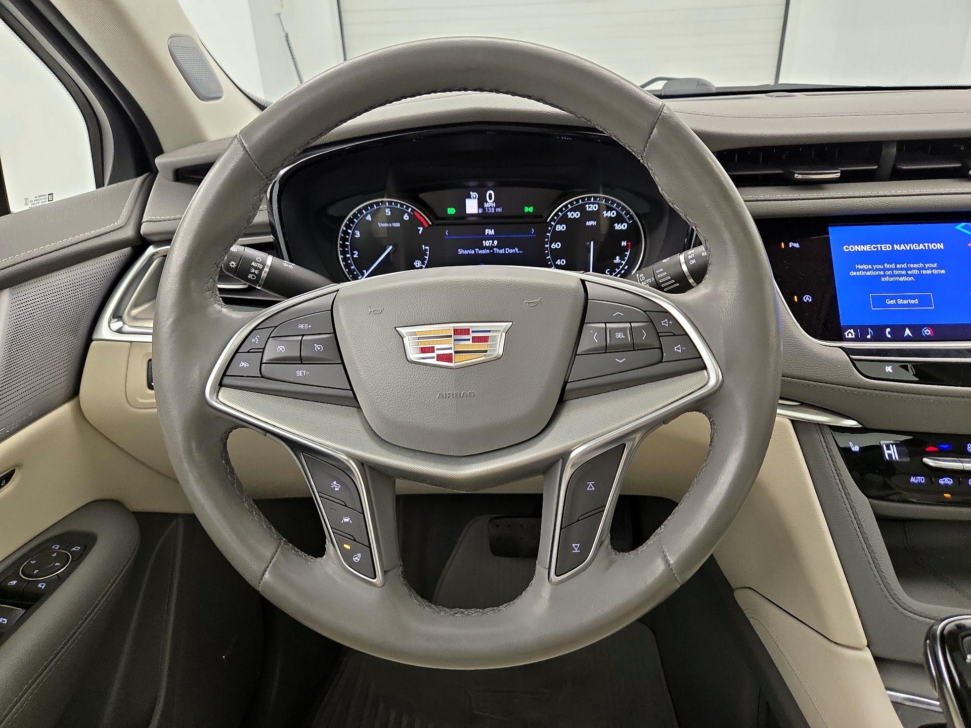 Thumbnail: 2022 Cadillac XT5 - 10