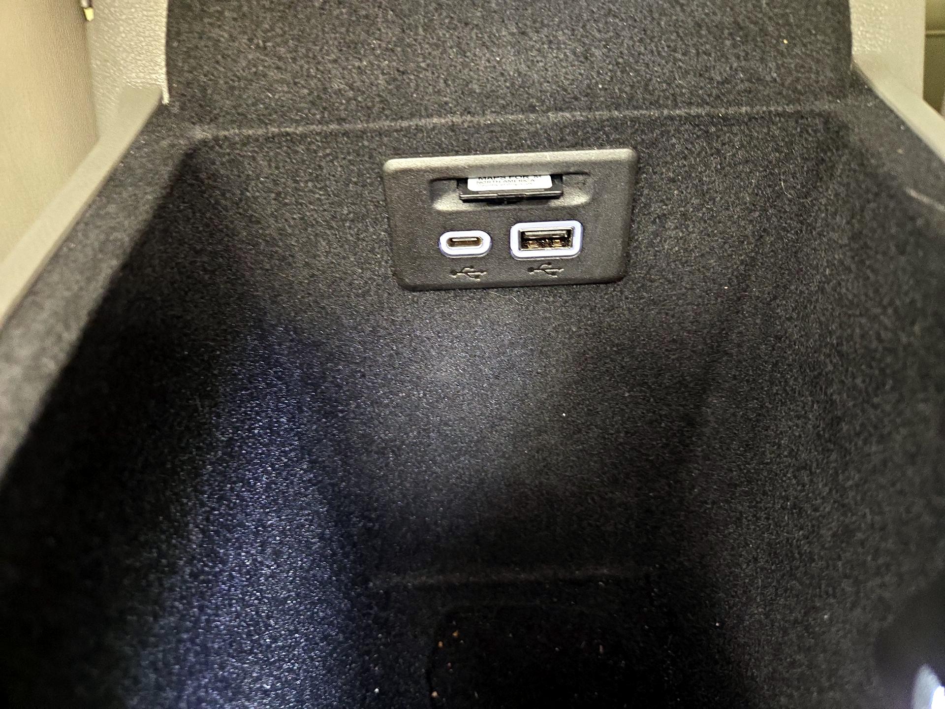 Thumbnail: 2022 Cadillac XT5 - 19