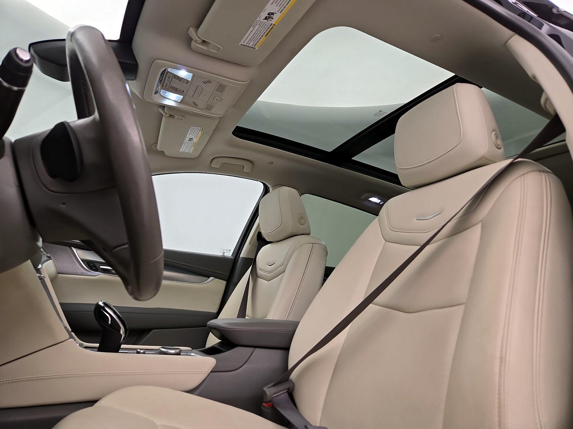 Thumbnail: 2022 Cadillac XT5 - 20