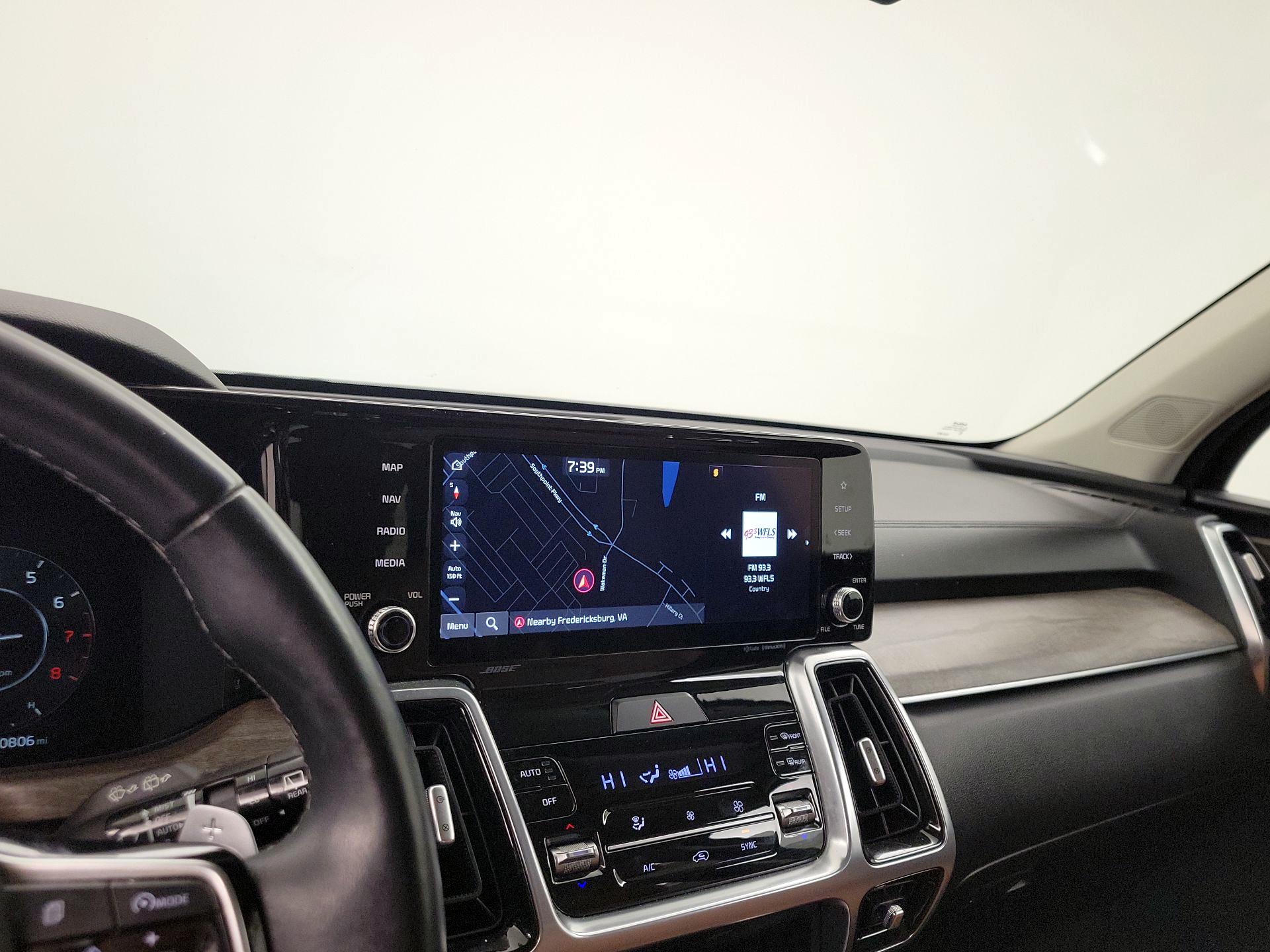 Thumbnail: 2023 Kia Sorento - 14