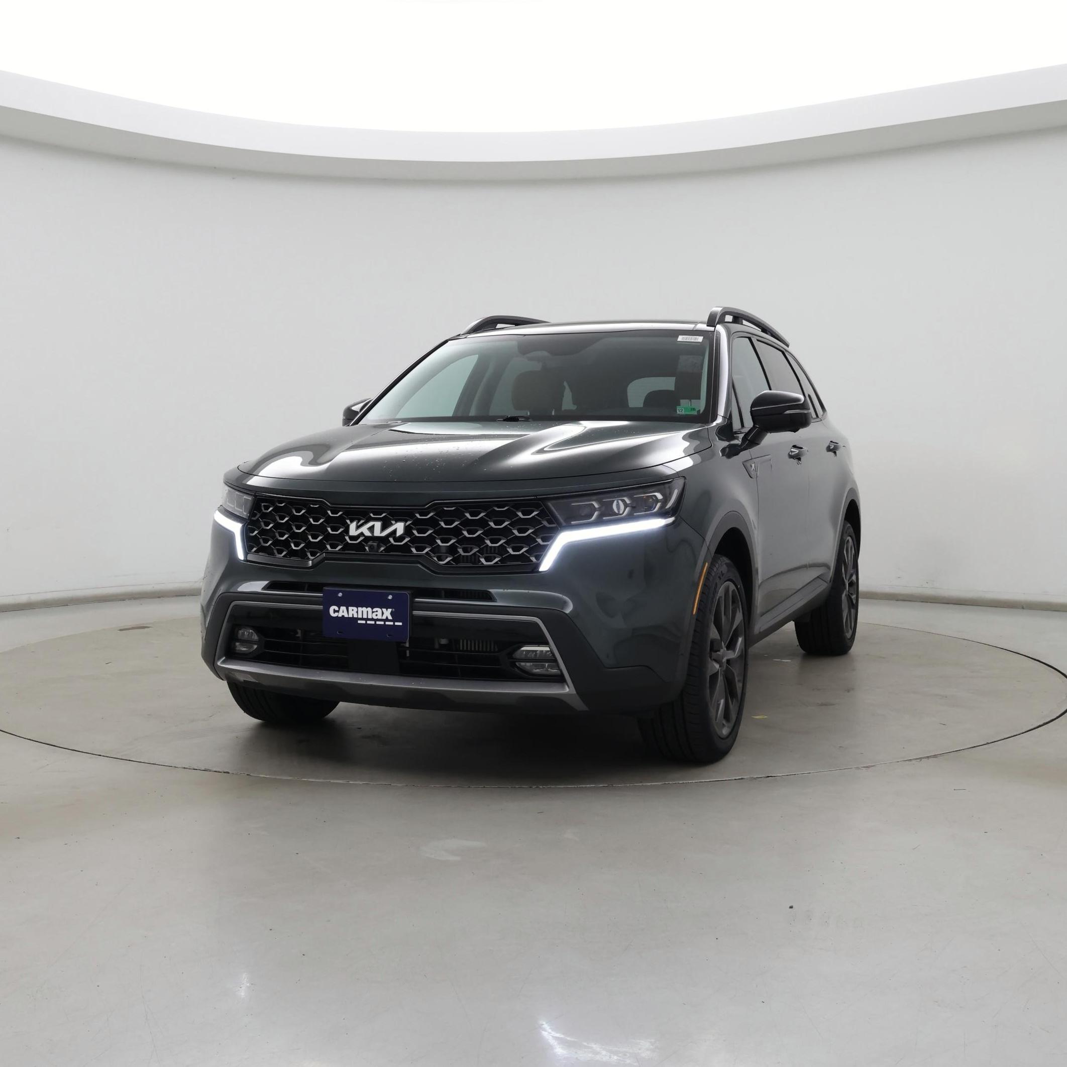 Thumbnail: 2023 Kia Sorento - 4