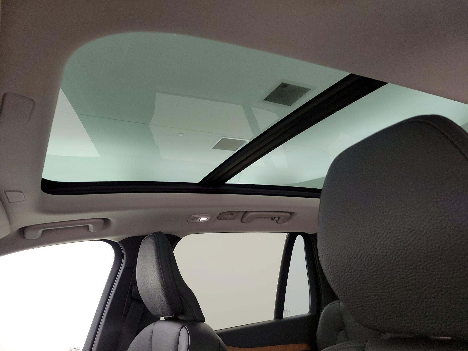 Thumbnail: 2024 Volvo XC90 - 20