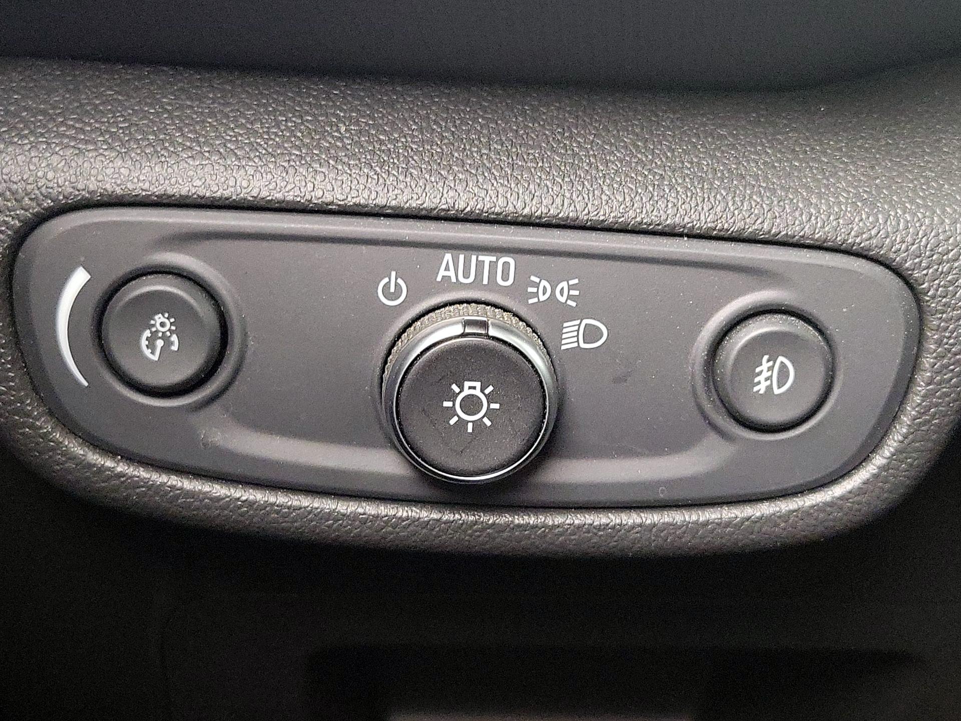 Thumbnail: 2022 Chevrolet TrailBlazer - 13