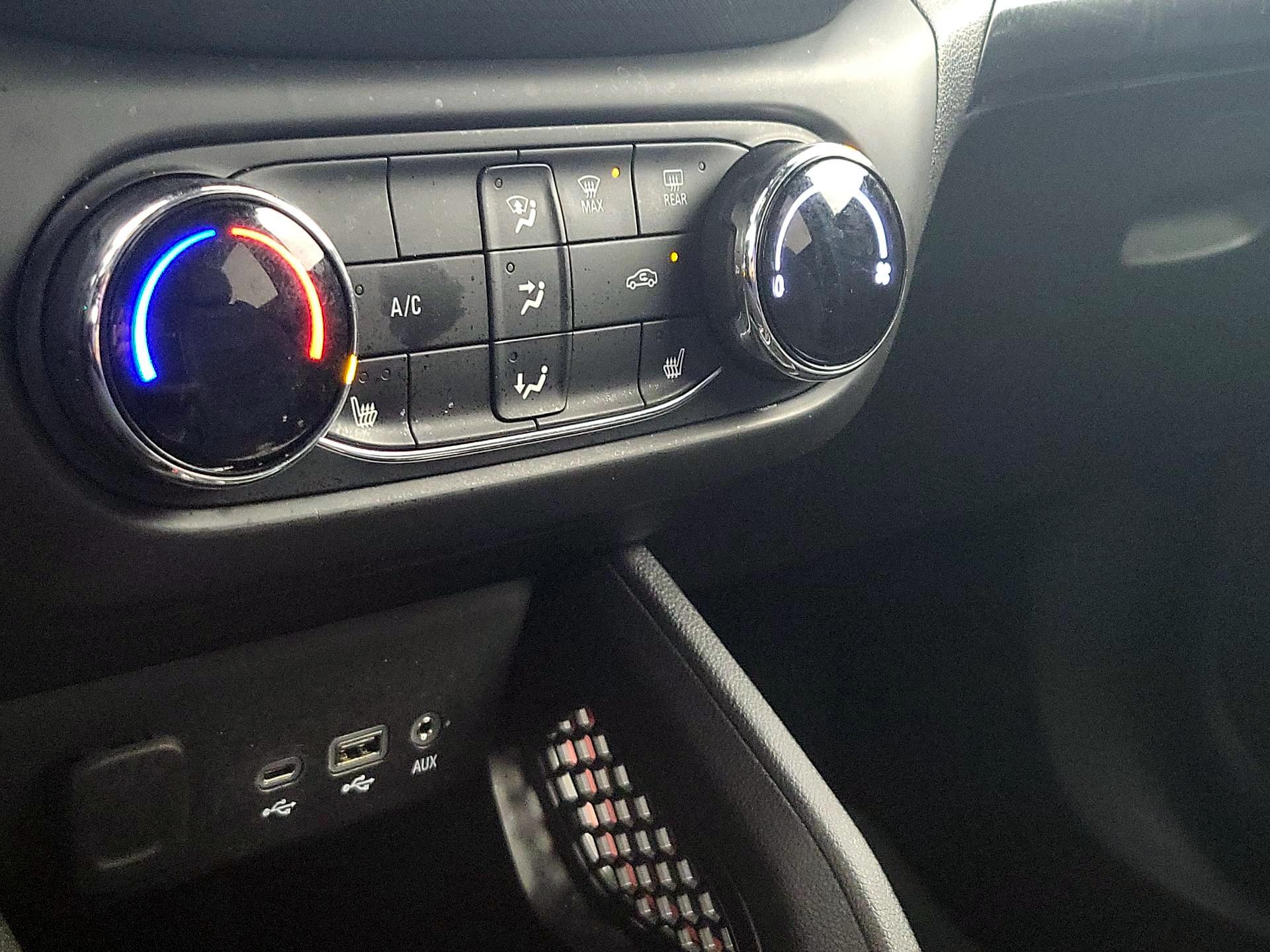 Thumbnail: 2022 Chevrolet TrailBlazer - 16