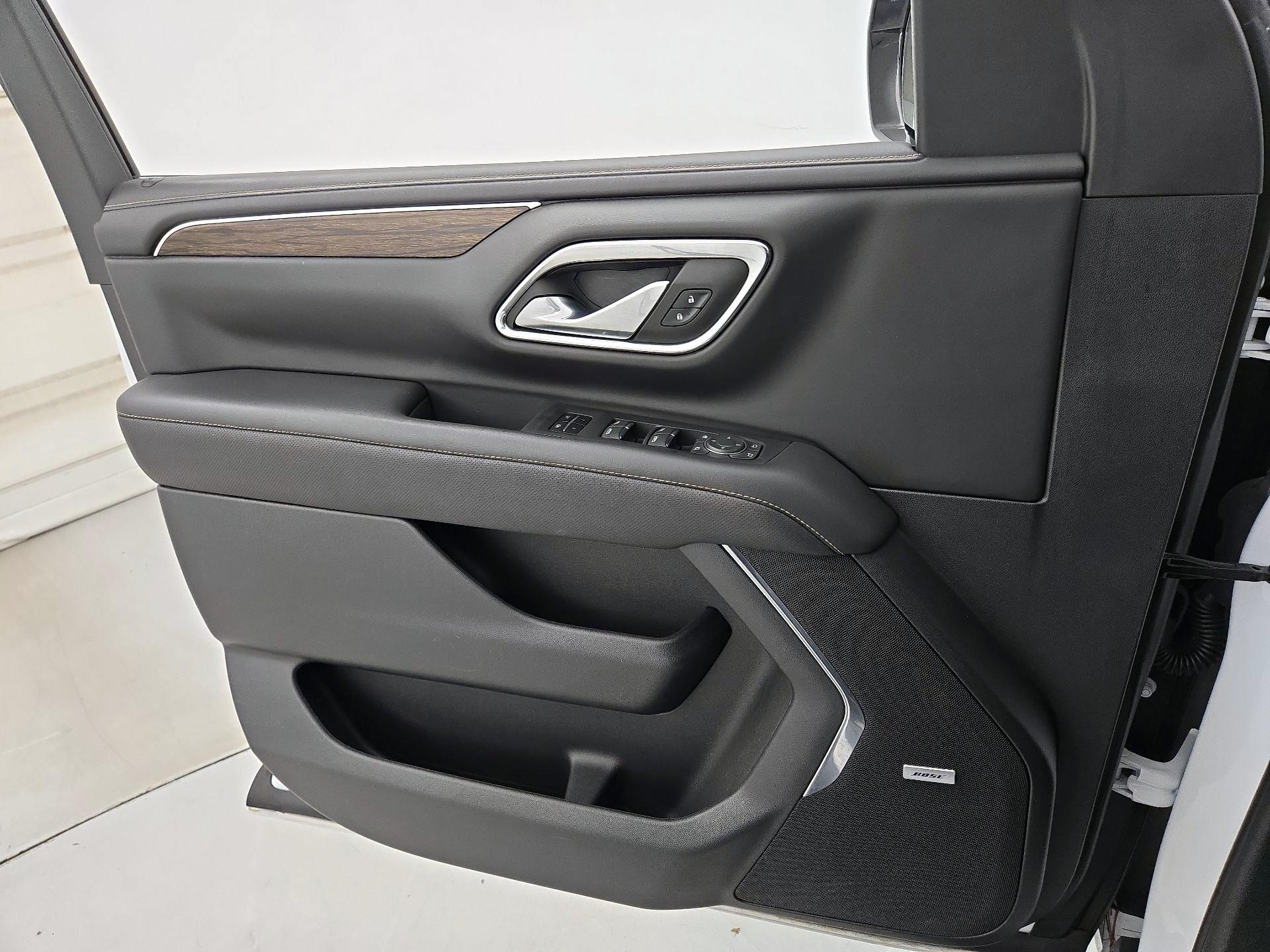 Thumbnail: 2023 Chevrolet Suburban - 12