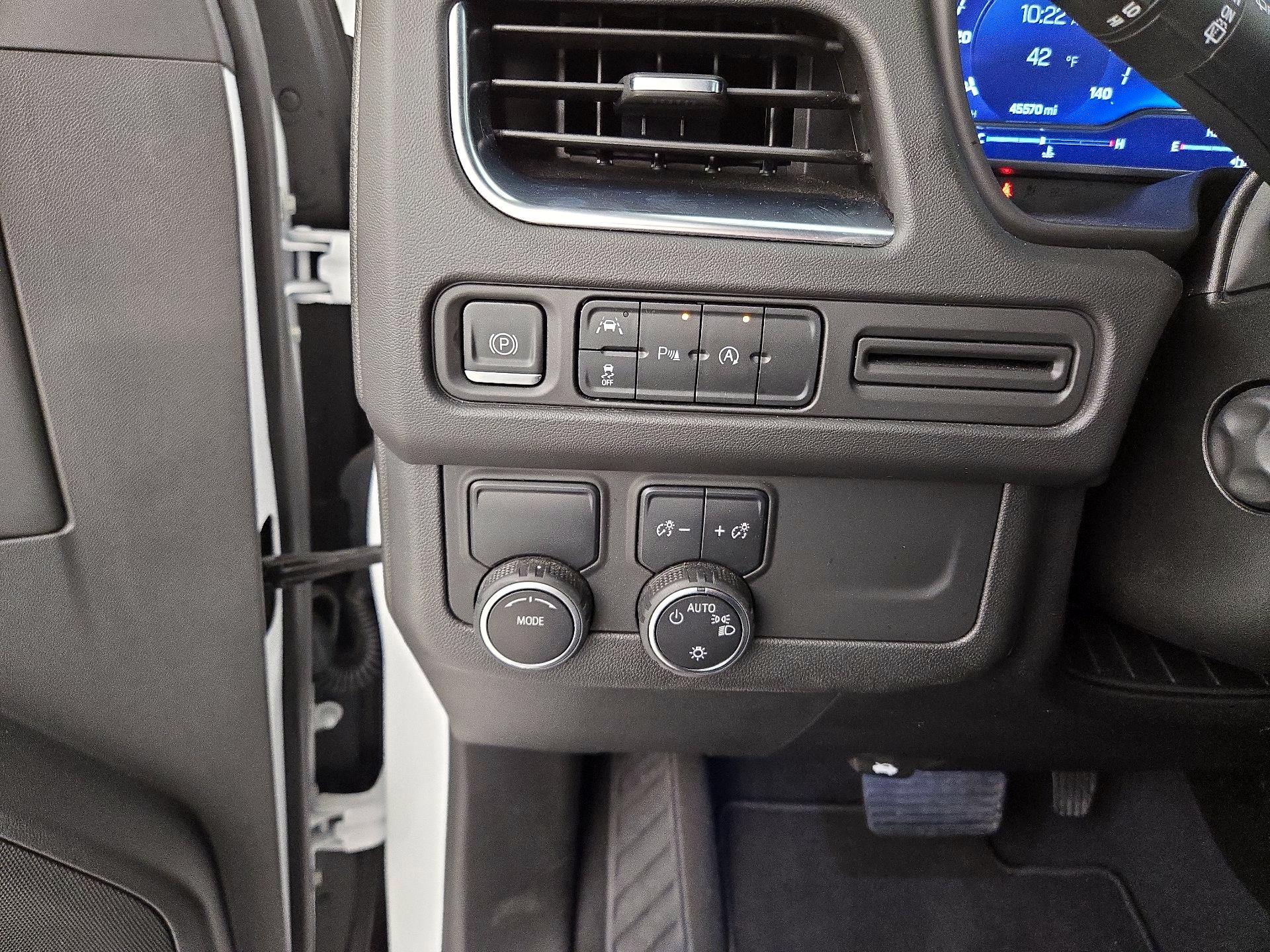 Thumbnail: 2023 Chevrolet Suburban - 13