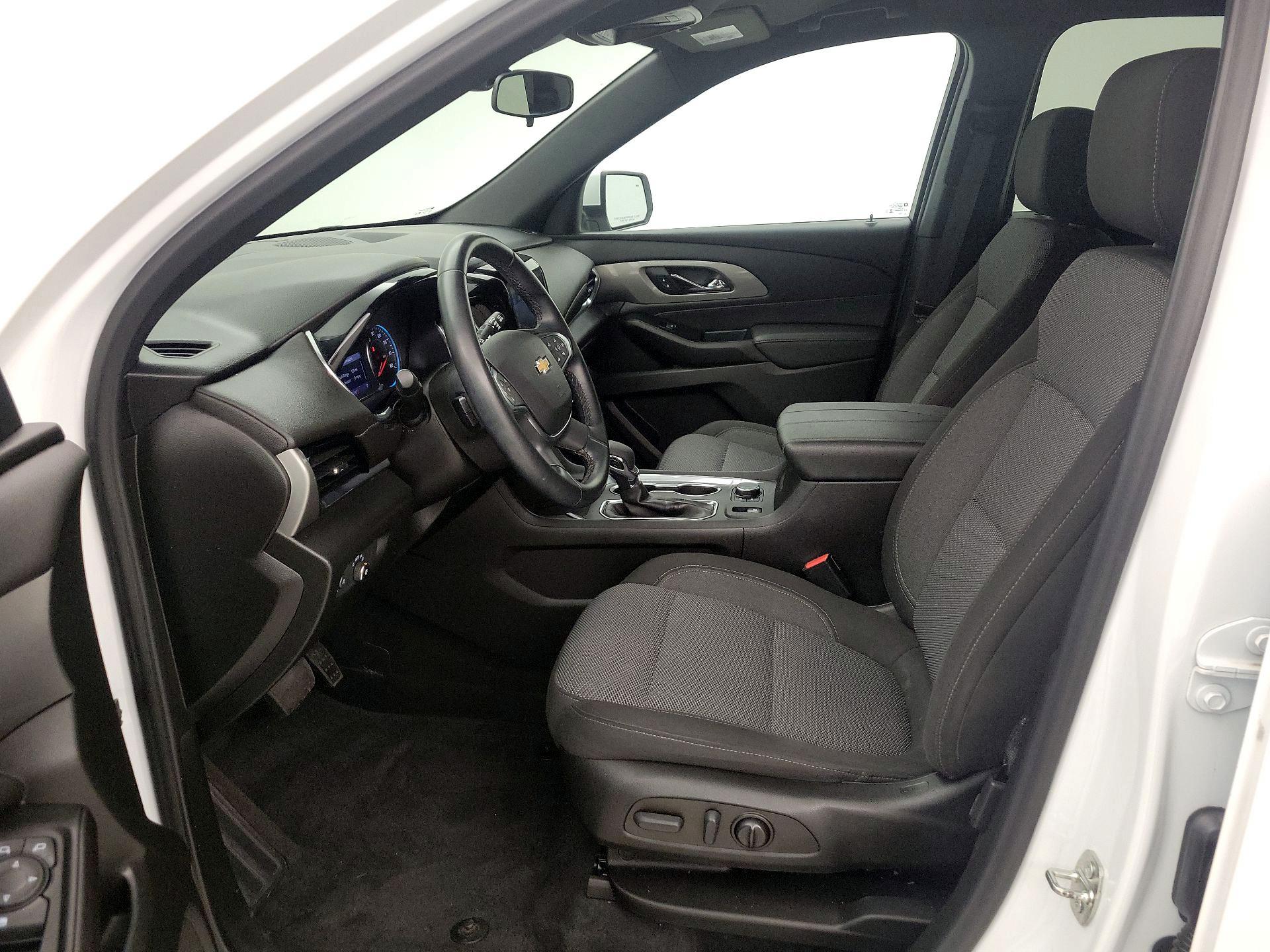 Thumbnail: 2023 Chevrolet Traverse - 11