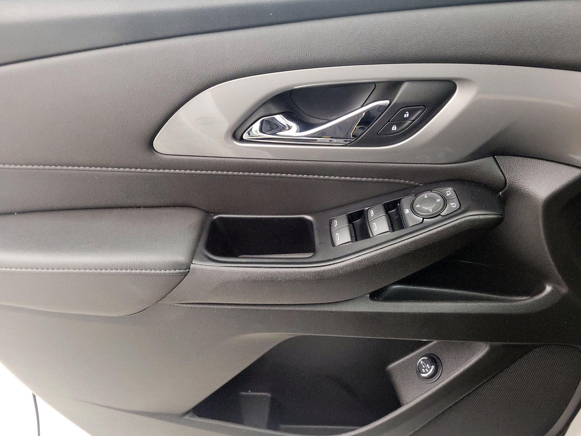 Thumbnail: 2023 Chevrolet Traverse - 12