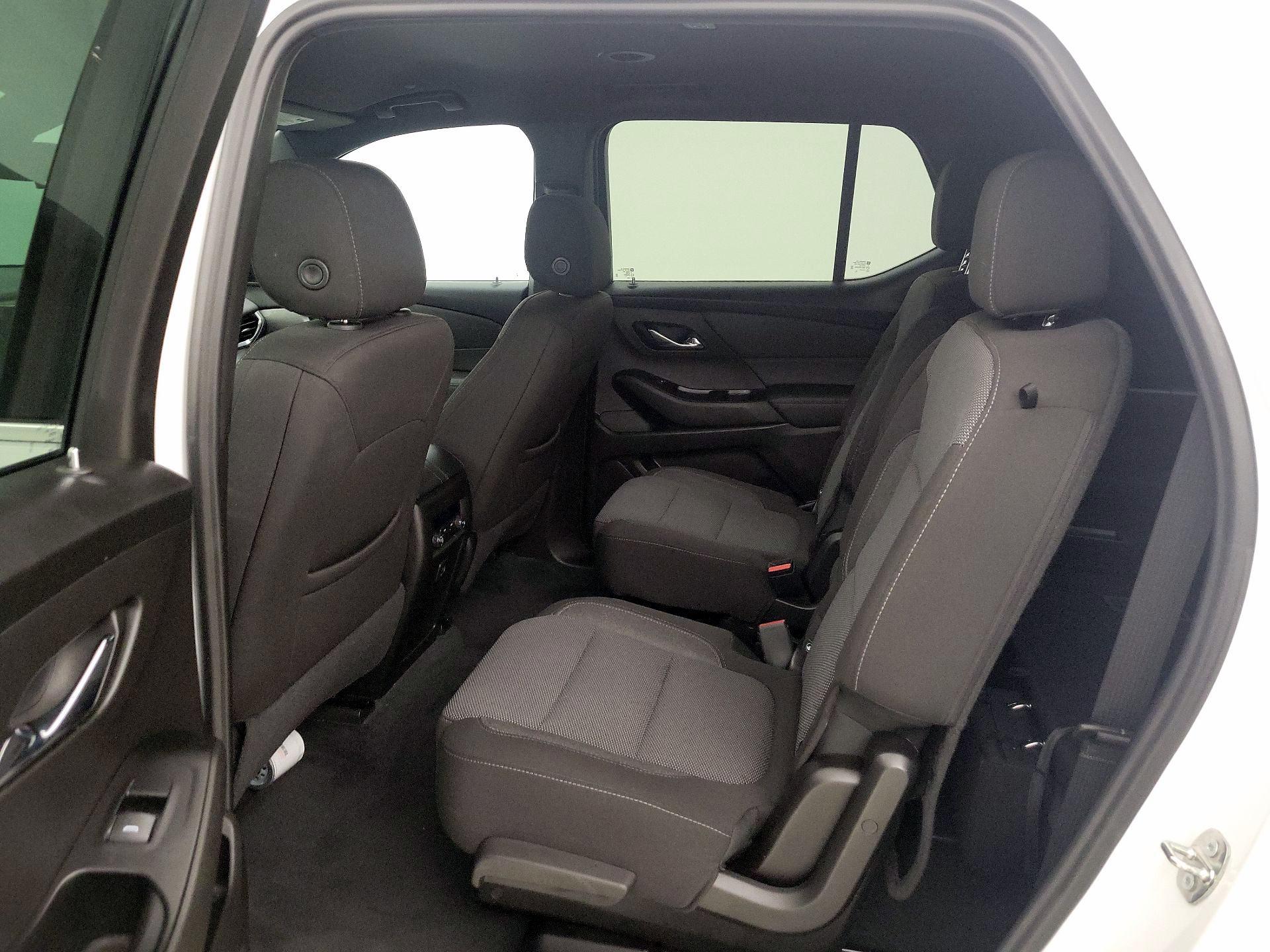 Thumbnail: 2023 Chevrolet Traverse - 19