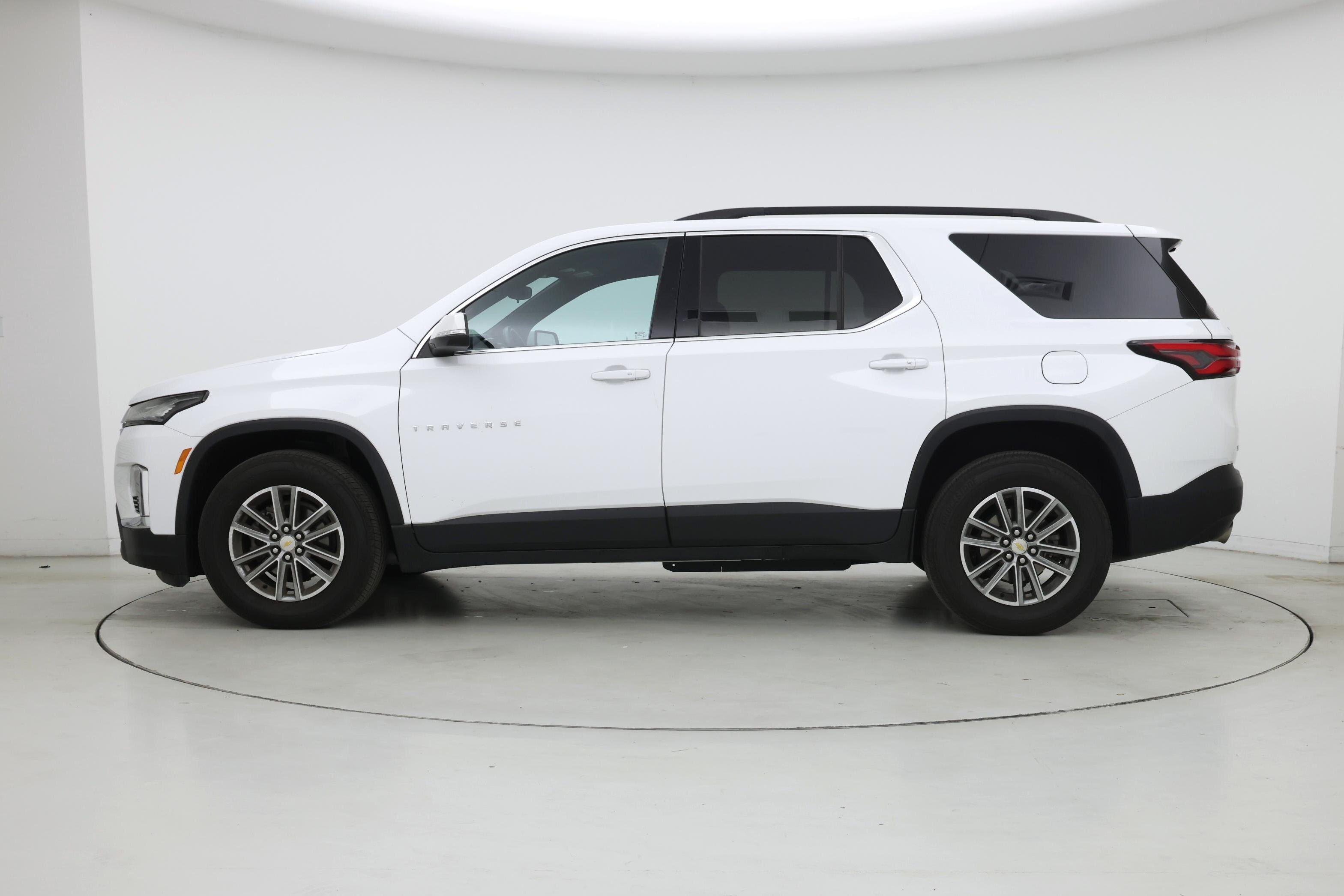 Thumbnail: 2023 Chevrolet Traverse - 3