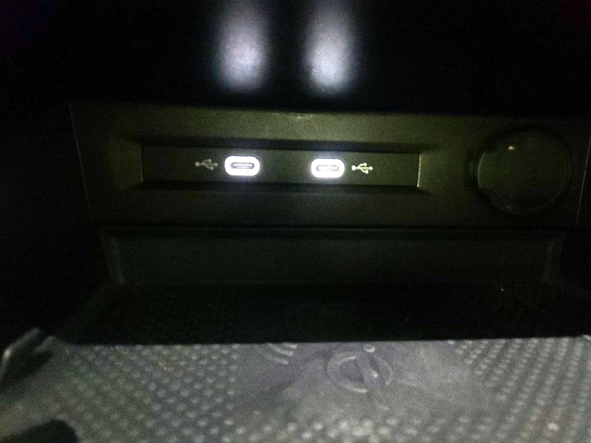 Thumbnail: 2022 Volkswagen Tiguan - 18