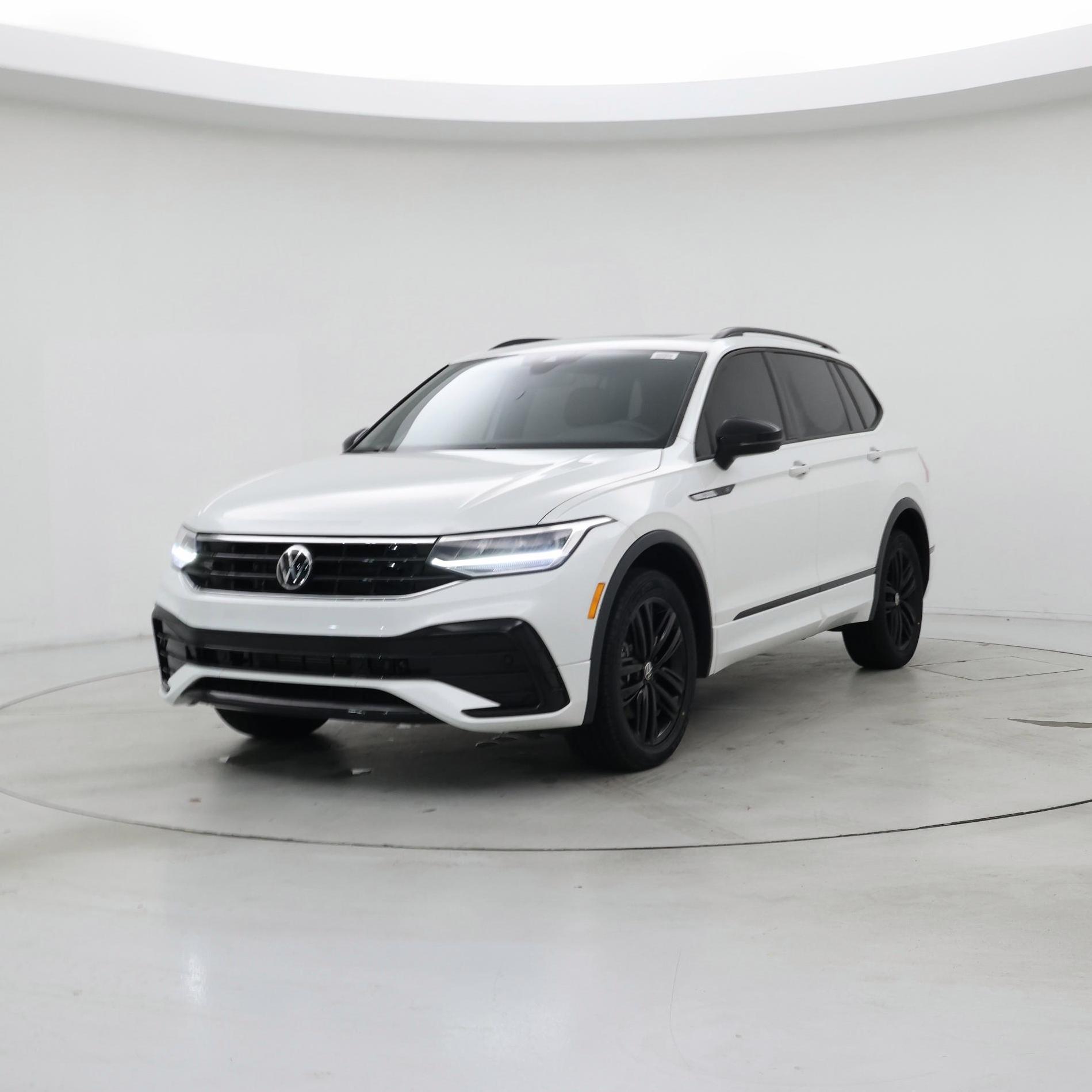 Thumbnail: 2022 Volkswagen Tiguan - 4