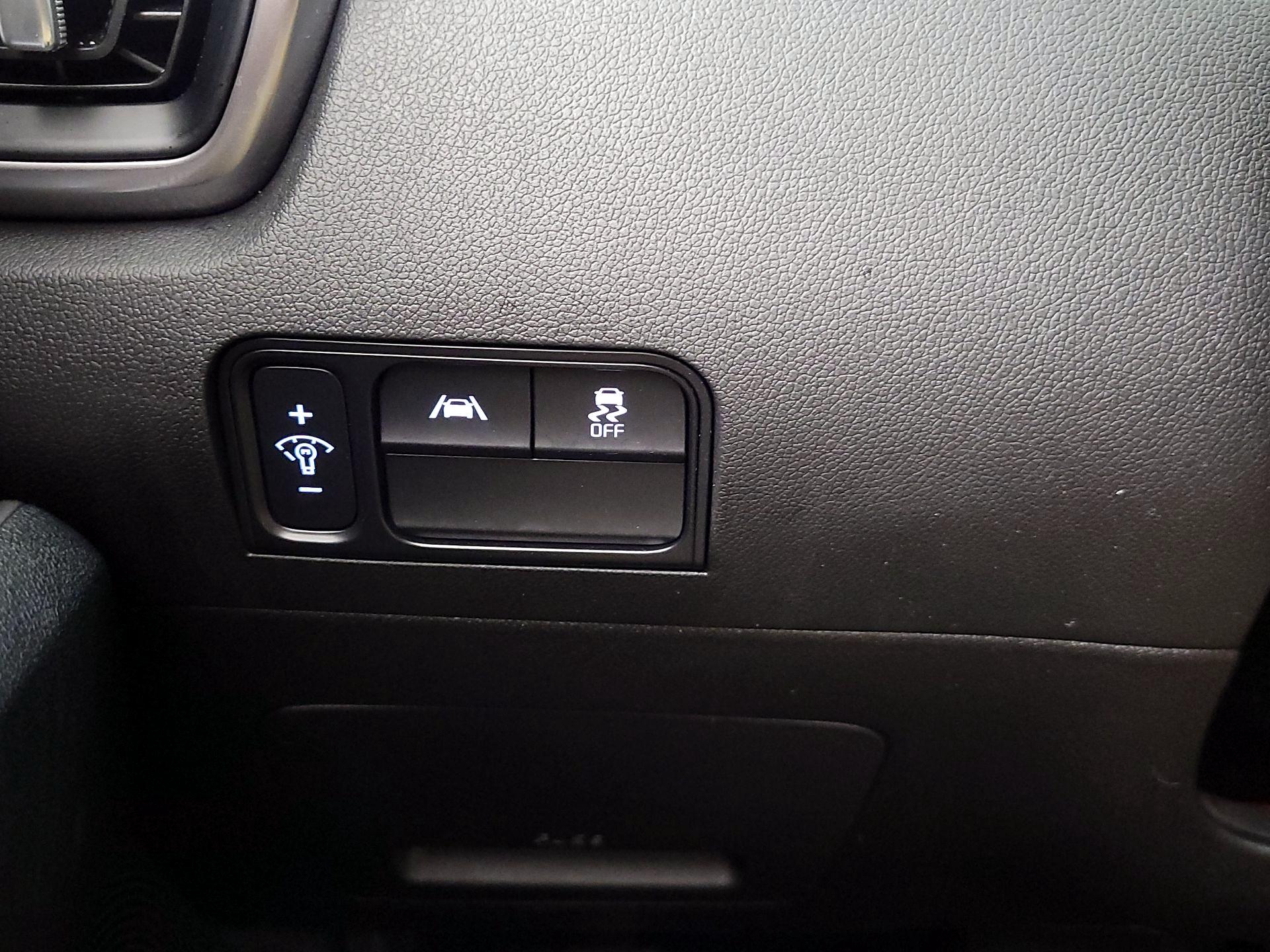 Thumbnail: 2023 Kia Sorento - 13