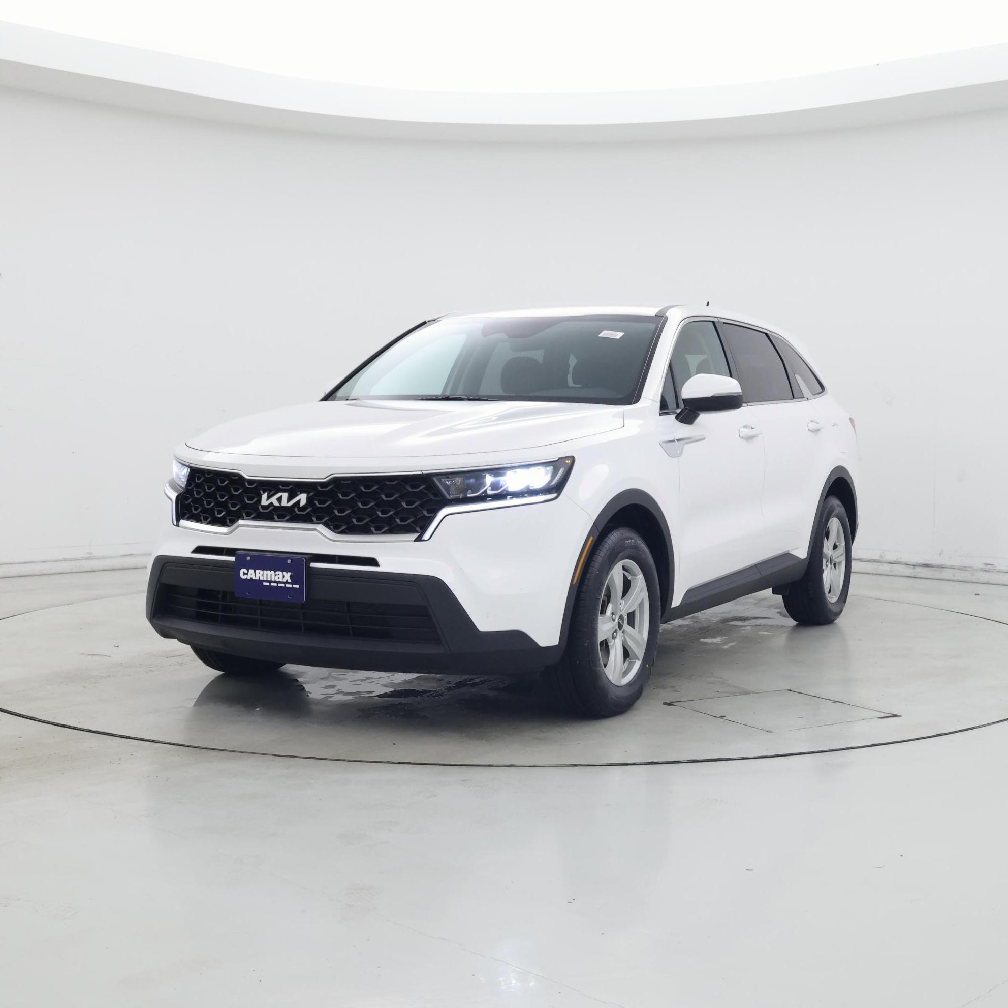 Thumbnail: 2023 Kia Sorento - 4