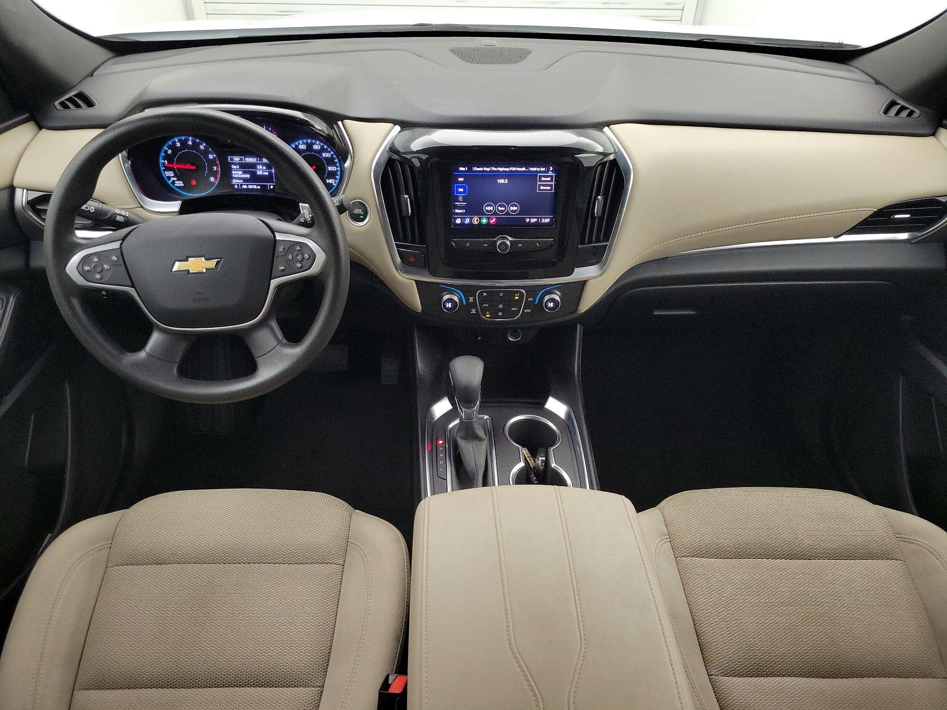 Thumbnail: 2023 Chevrolet Traverse - 9