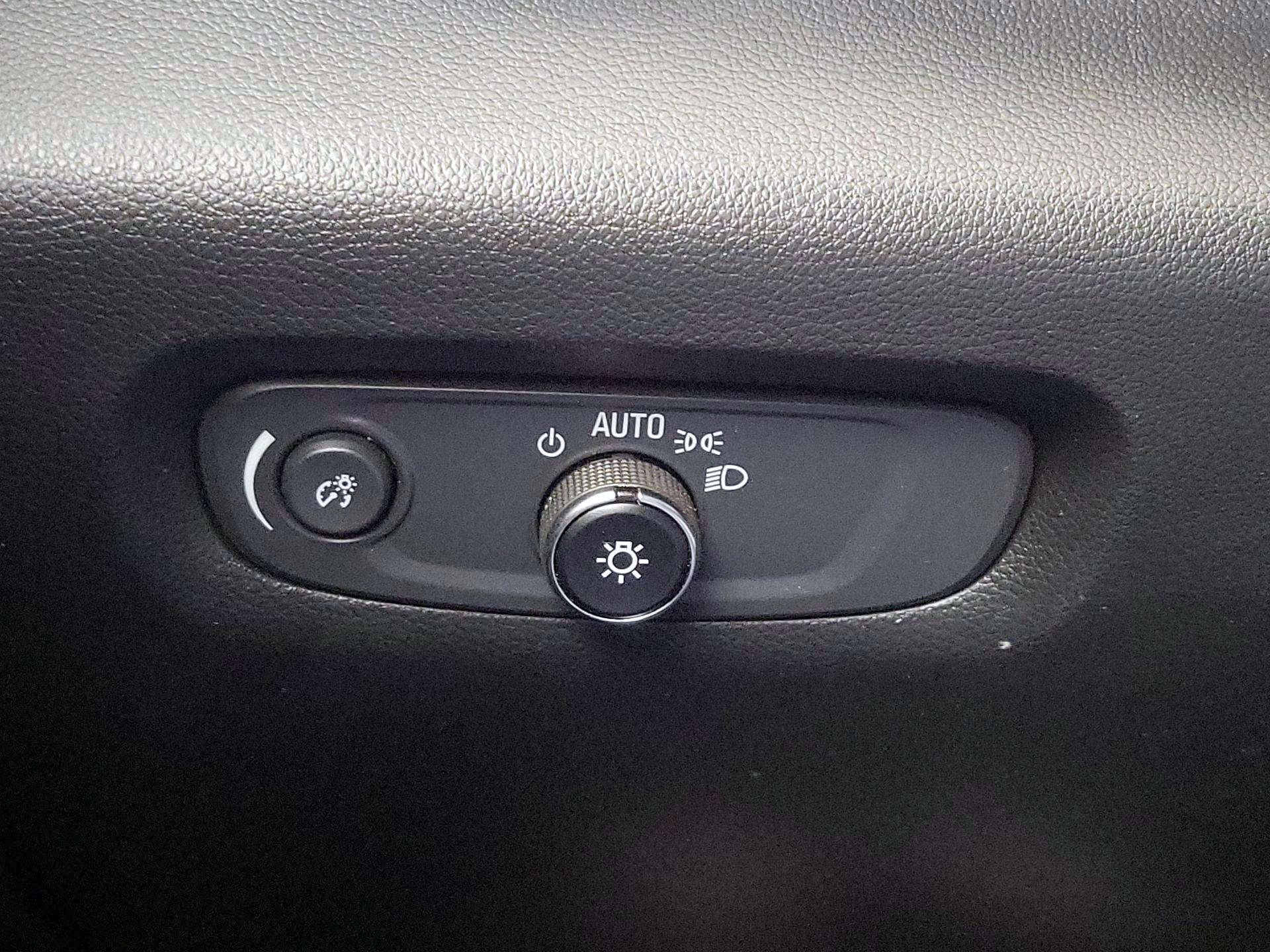 Thumbnail: 2023 Chevrolet Traverse - 13