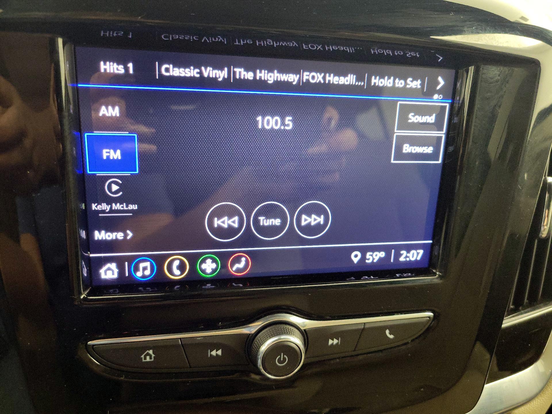 Thumbnail: 2023 Chevrolet Traverse - 15