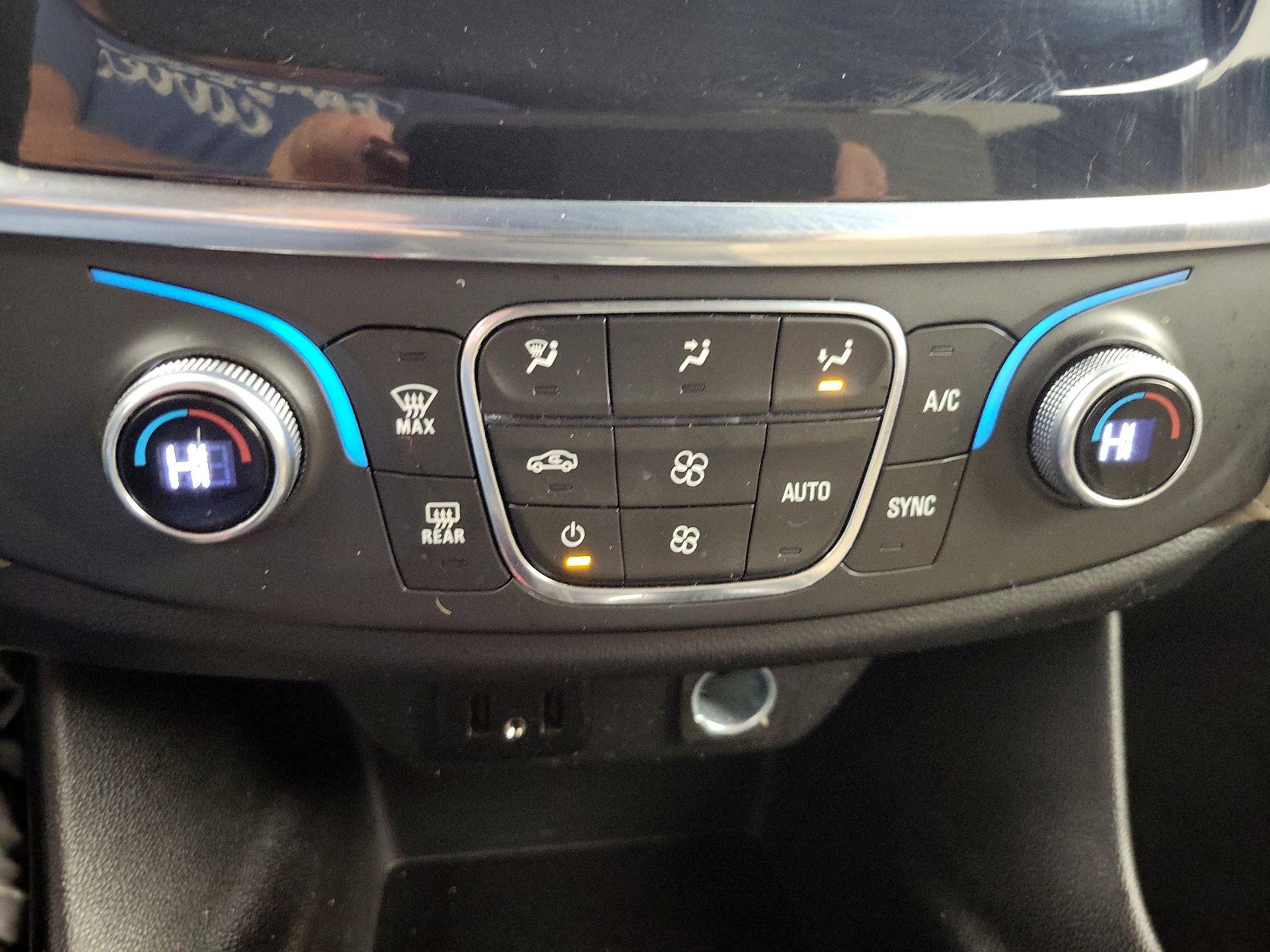 Thumbnail: 2023 Chevrolet Traverse - 16