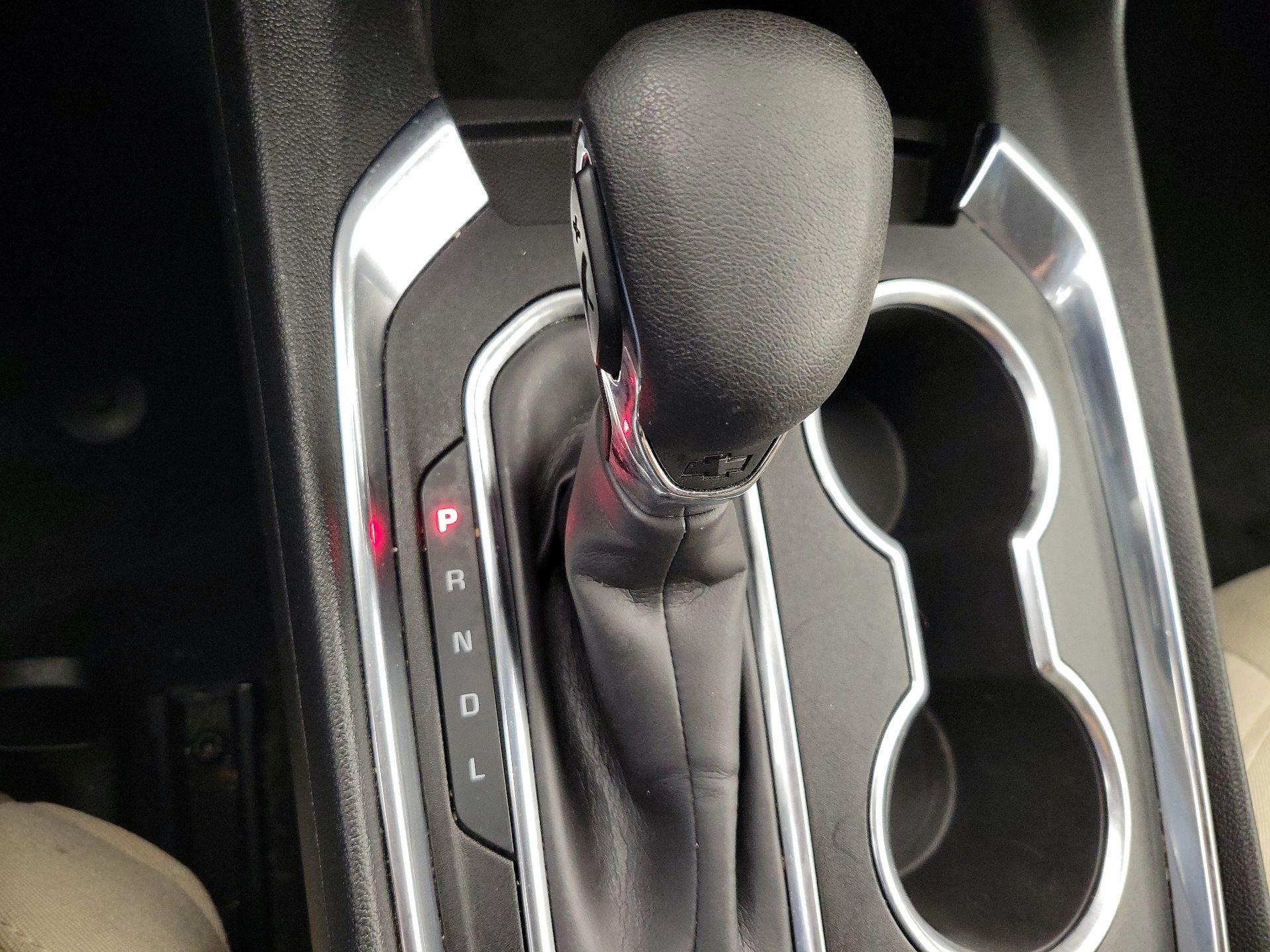 Thumbnail: 2023 Chevrolet Traverse - 17