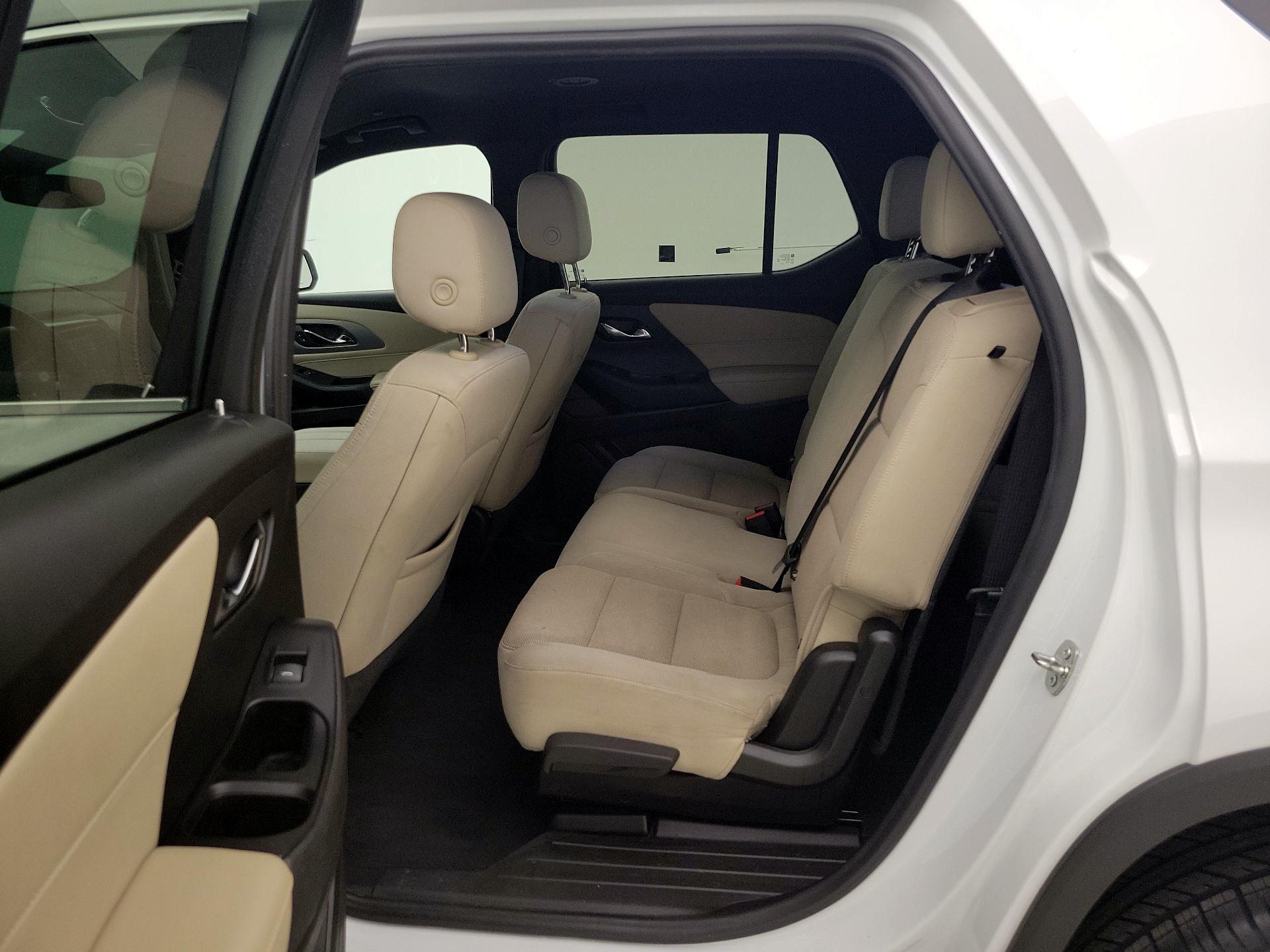 Thumbnail: 2023 Chevrolet Traverse - 19