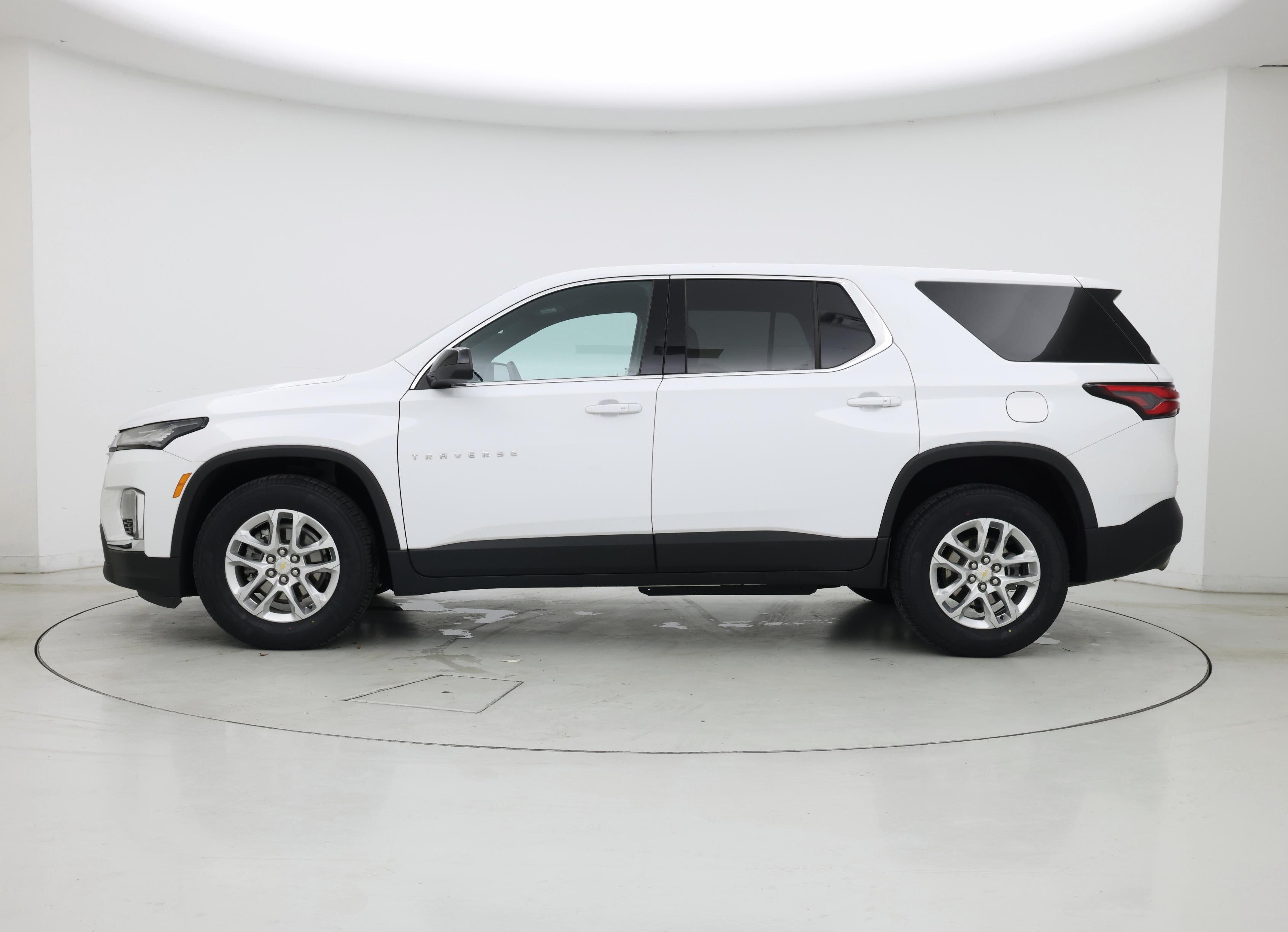 Thumbnail: 2023 Chevrolet Traverse - 3