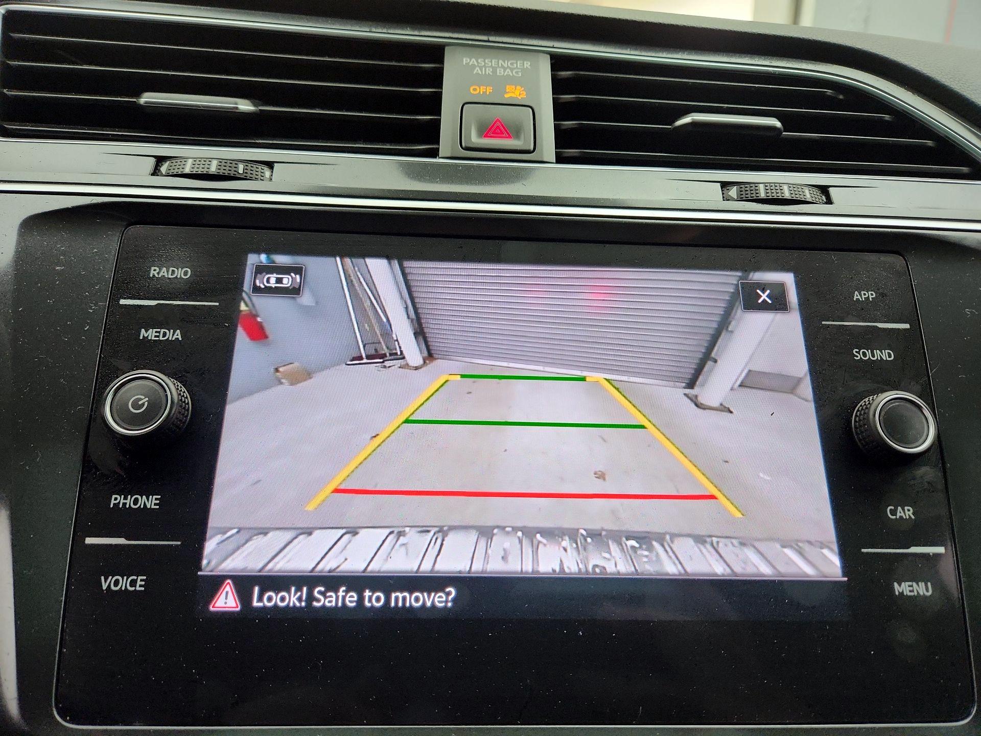 Thumbnail: 2022 Volkswagen Tiguan - 14