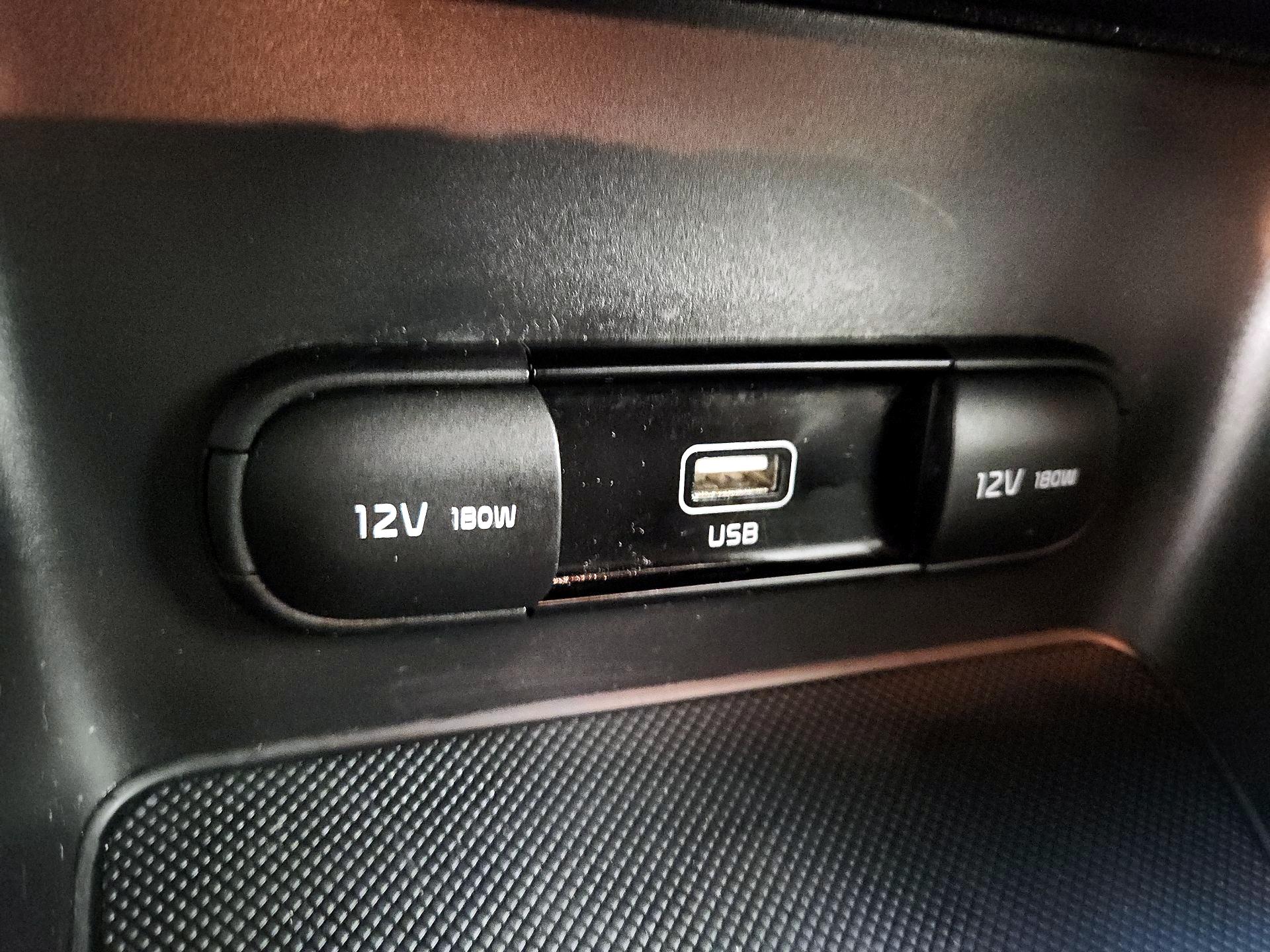 Thumbnail: 2022 Kia Sportage - 18