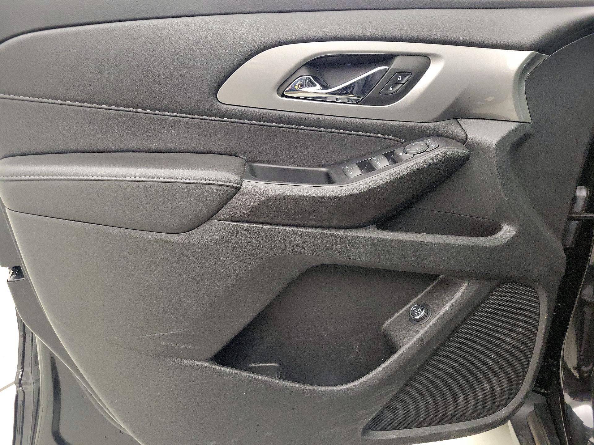 Thumbnail: 2023 Chevrolet Traverse - 12