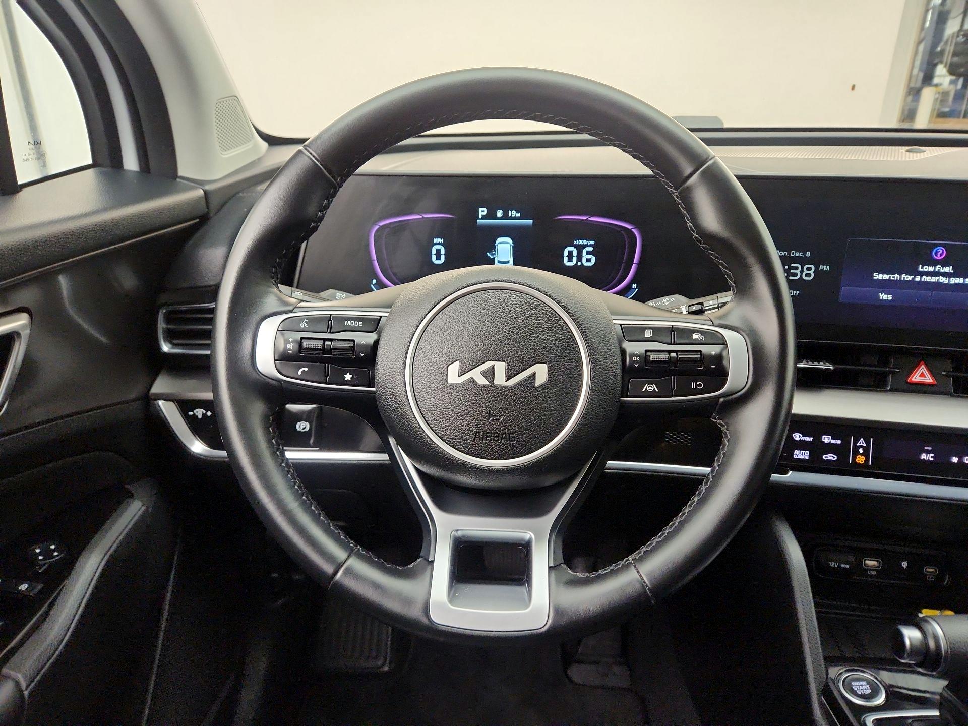 Thumbnail: 2023 Kia Sportage - 10