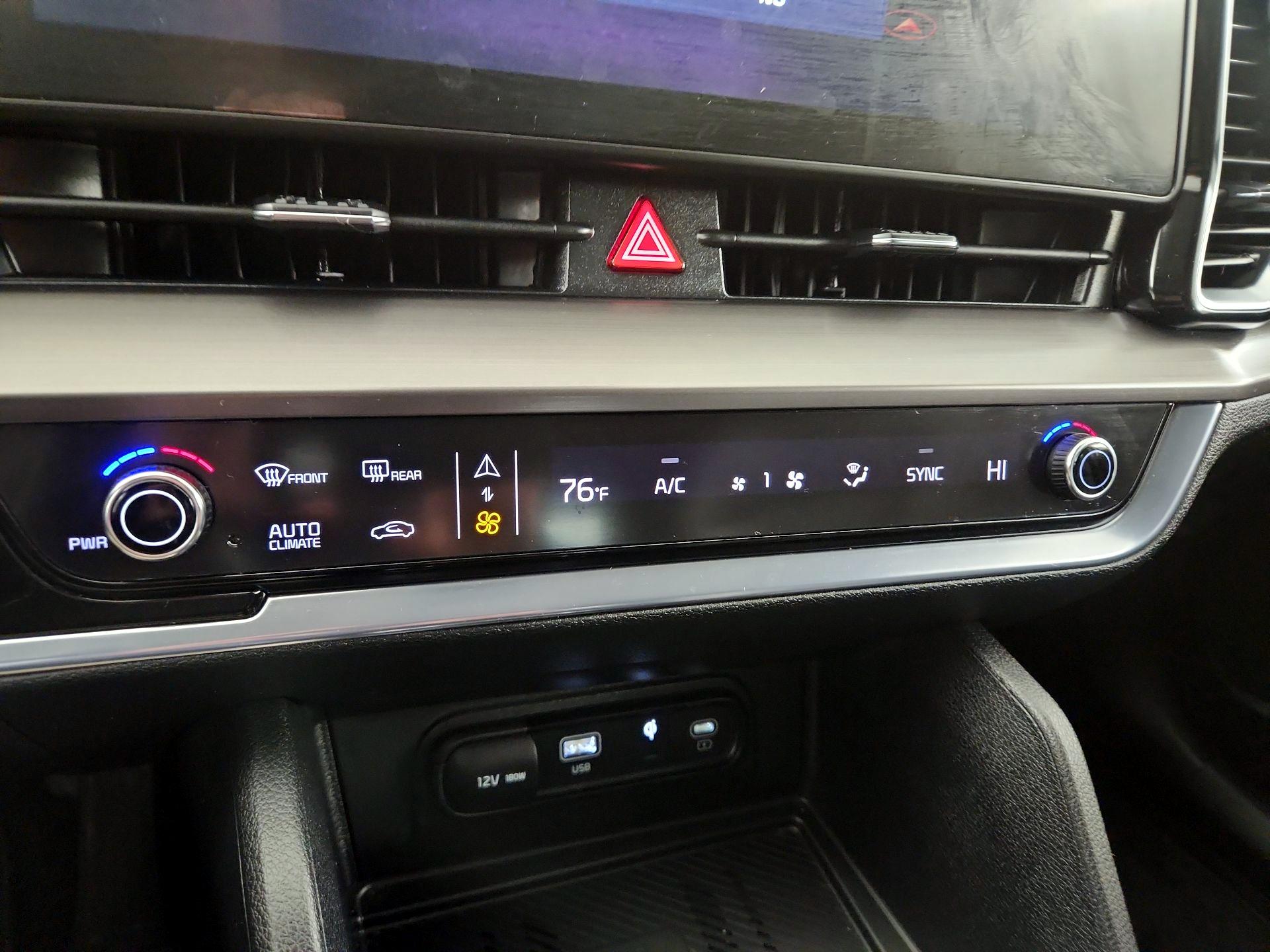 Thumbnail: 2023 Kia Sportage - 17