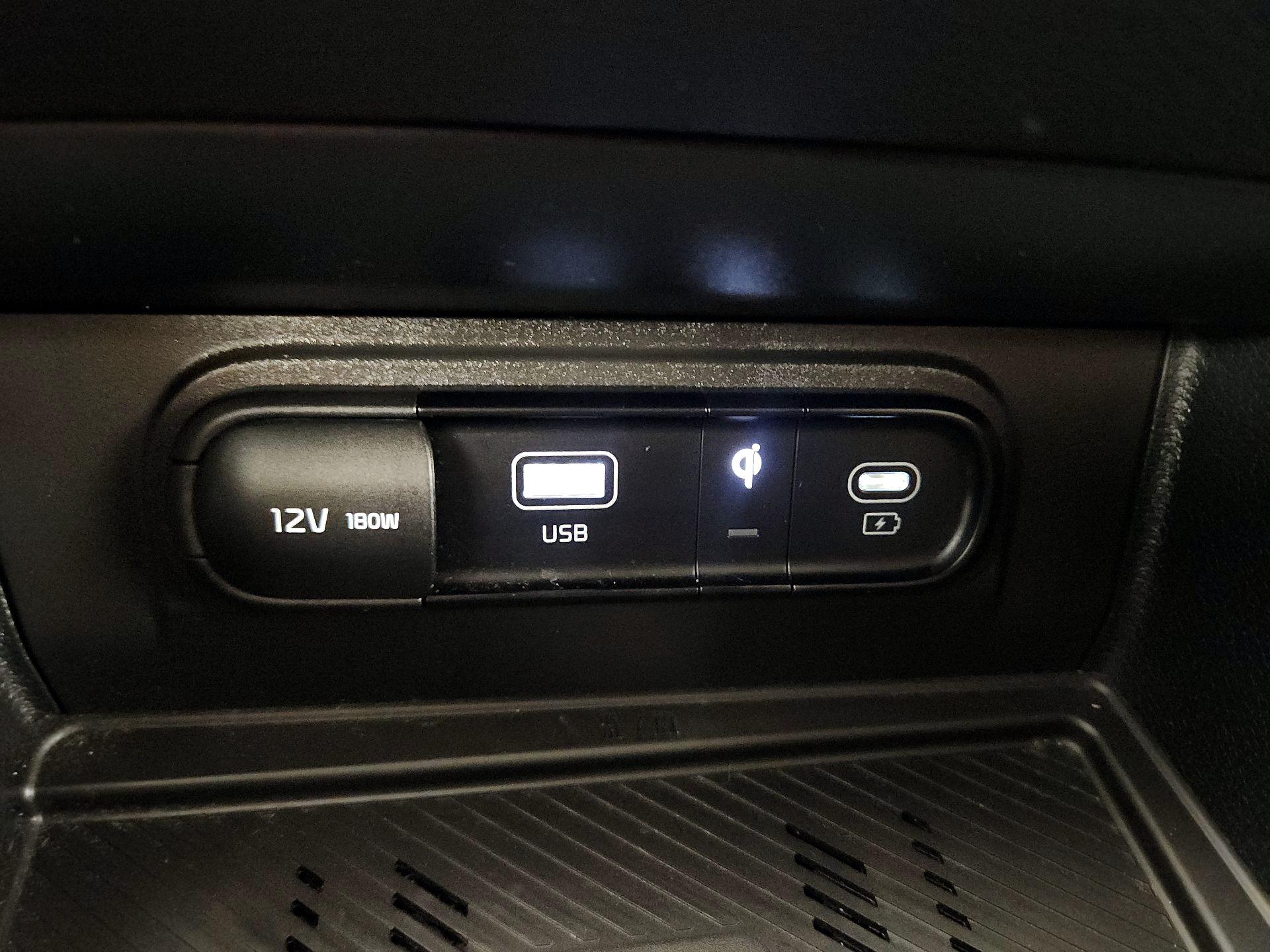 Thumbnail: 2023 Kia Sportage - 19