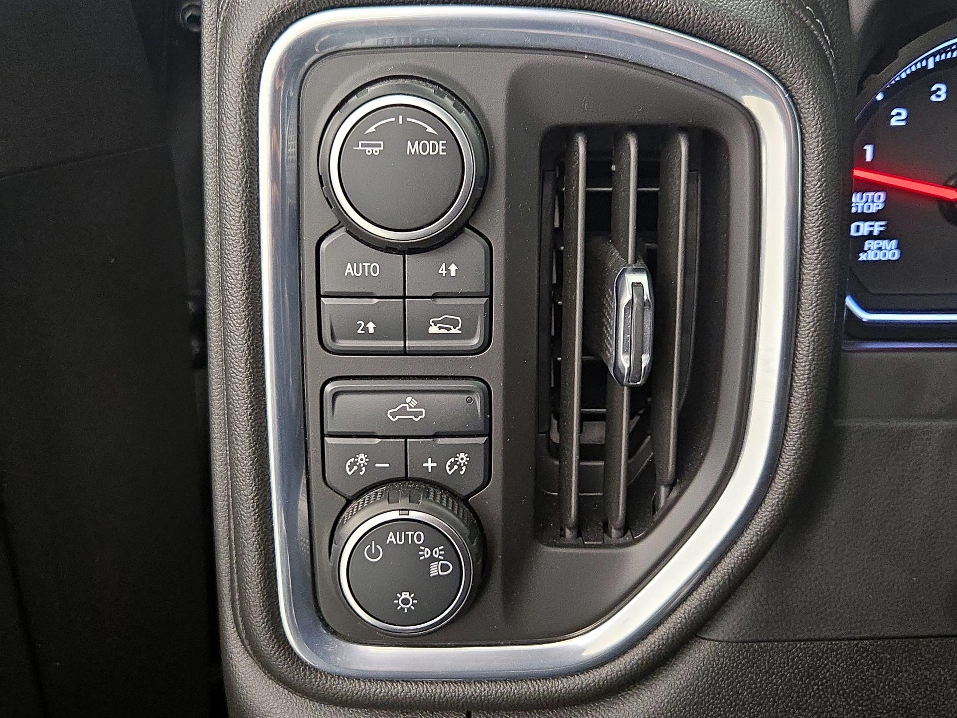 Thumbnail: 2021 Chevrolet Silverado 1500 - 13