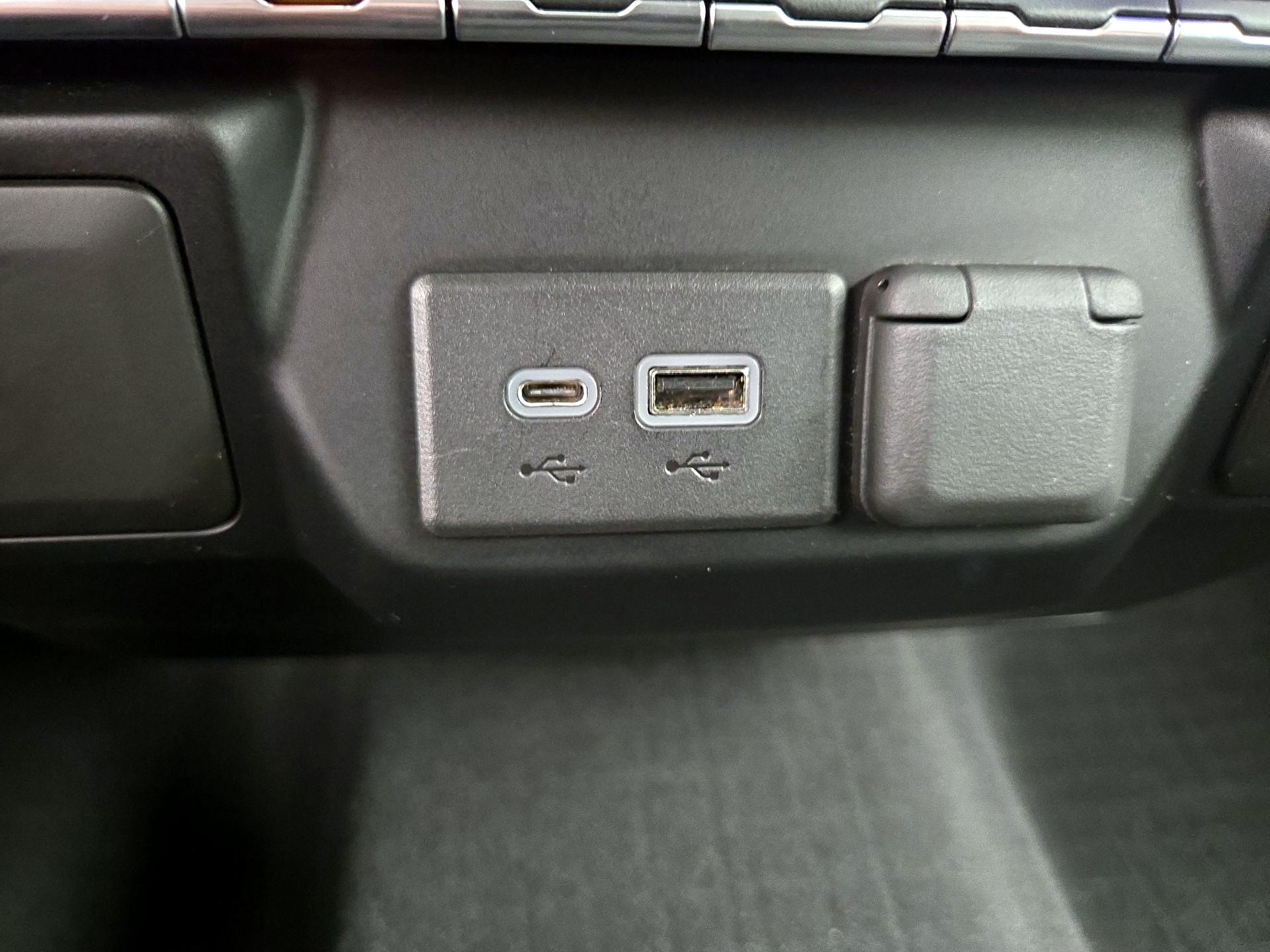 Thumbnail: 2021 Chevrolet Silverado 1500 - 18