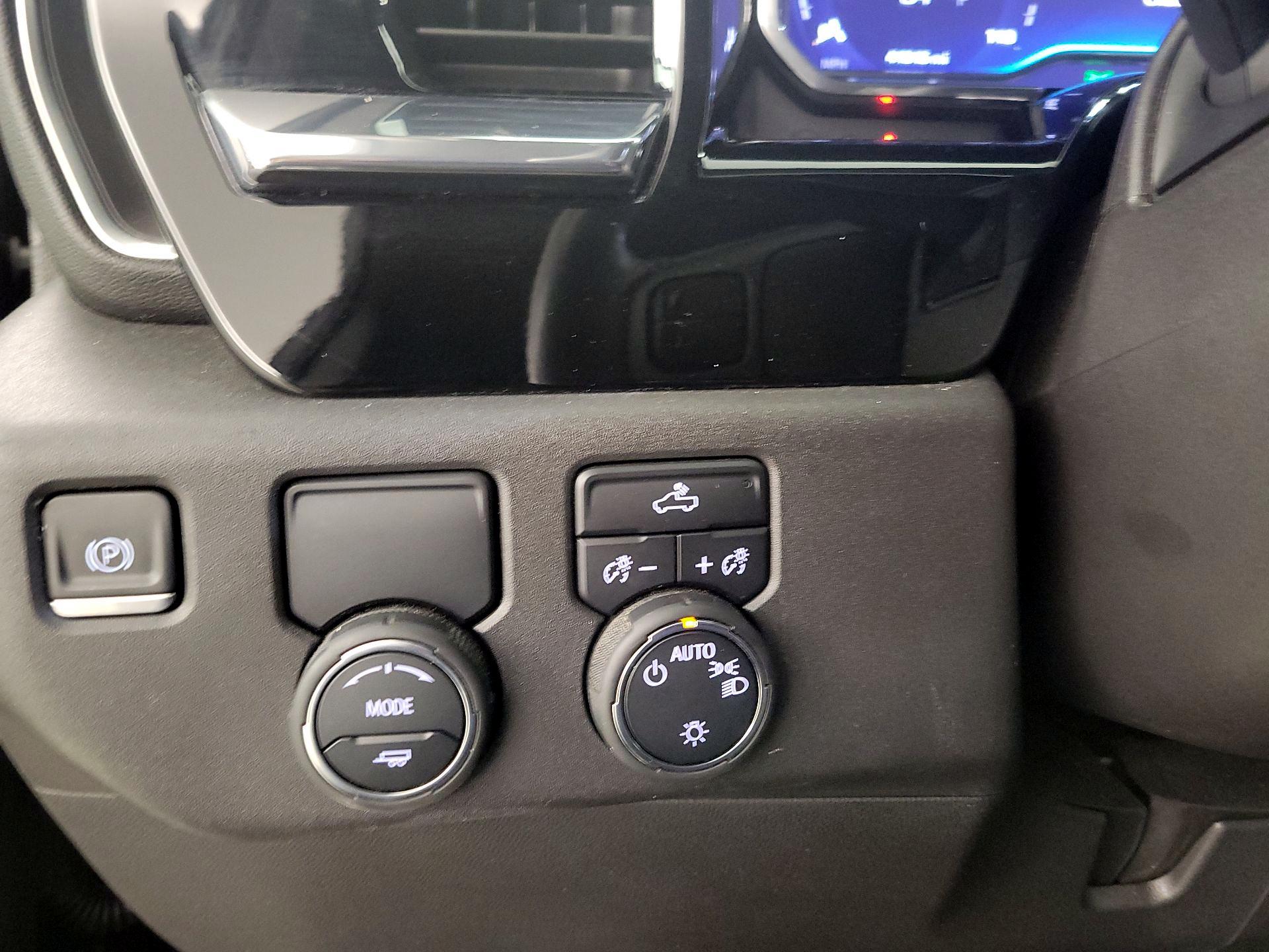 Thumbnail: 2024 Chevrolet Silverado 1500 - 13