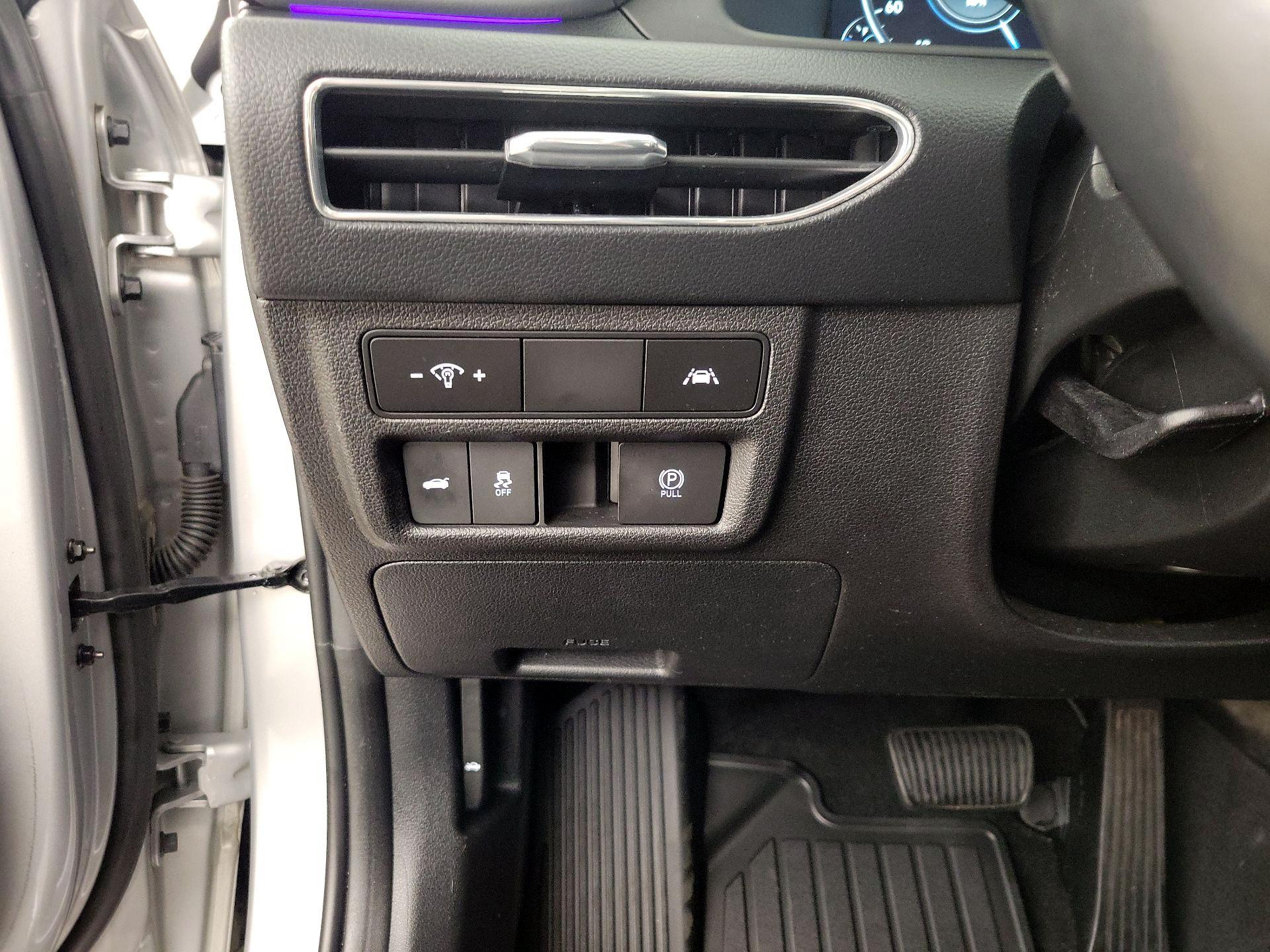 Thumbnail: 2023 Hyundai Sonata - 13