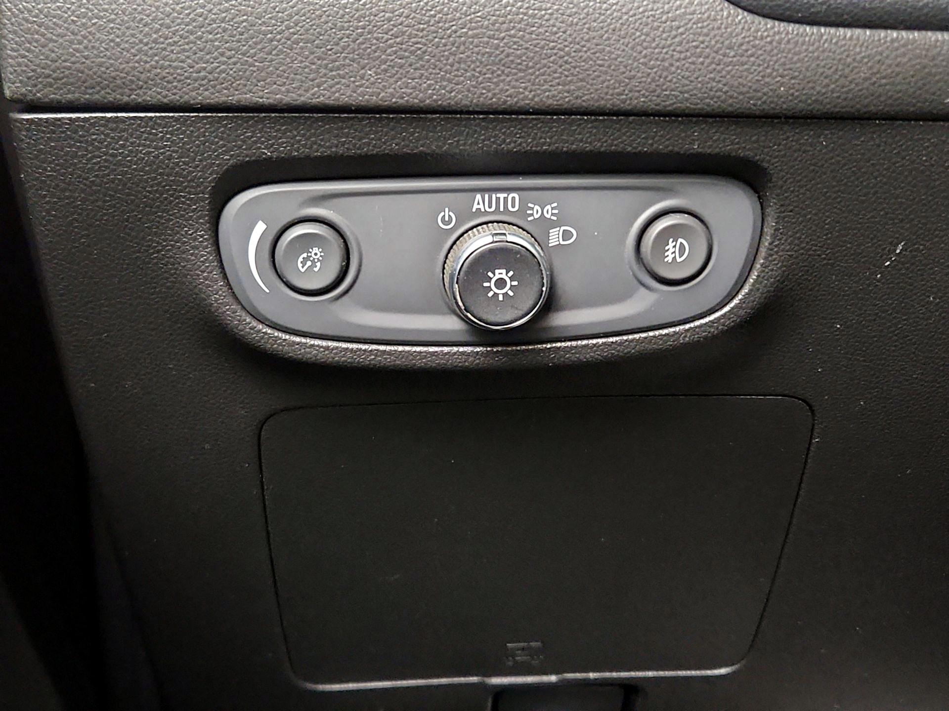 Thumbnail: 2021 Buick Encore GX - 13