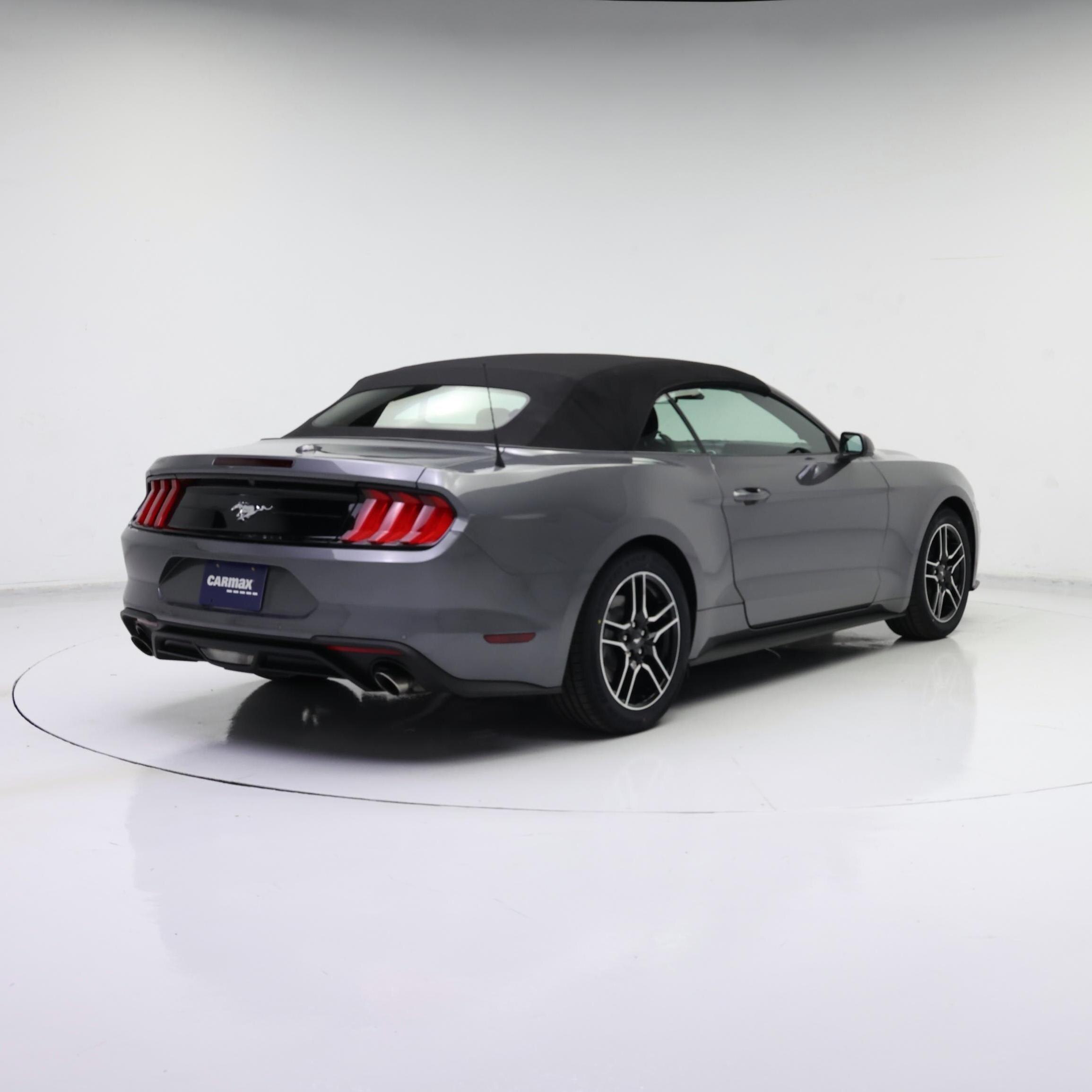 Thumbnail: 2022 Ford Mustang - 8