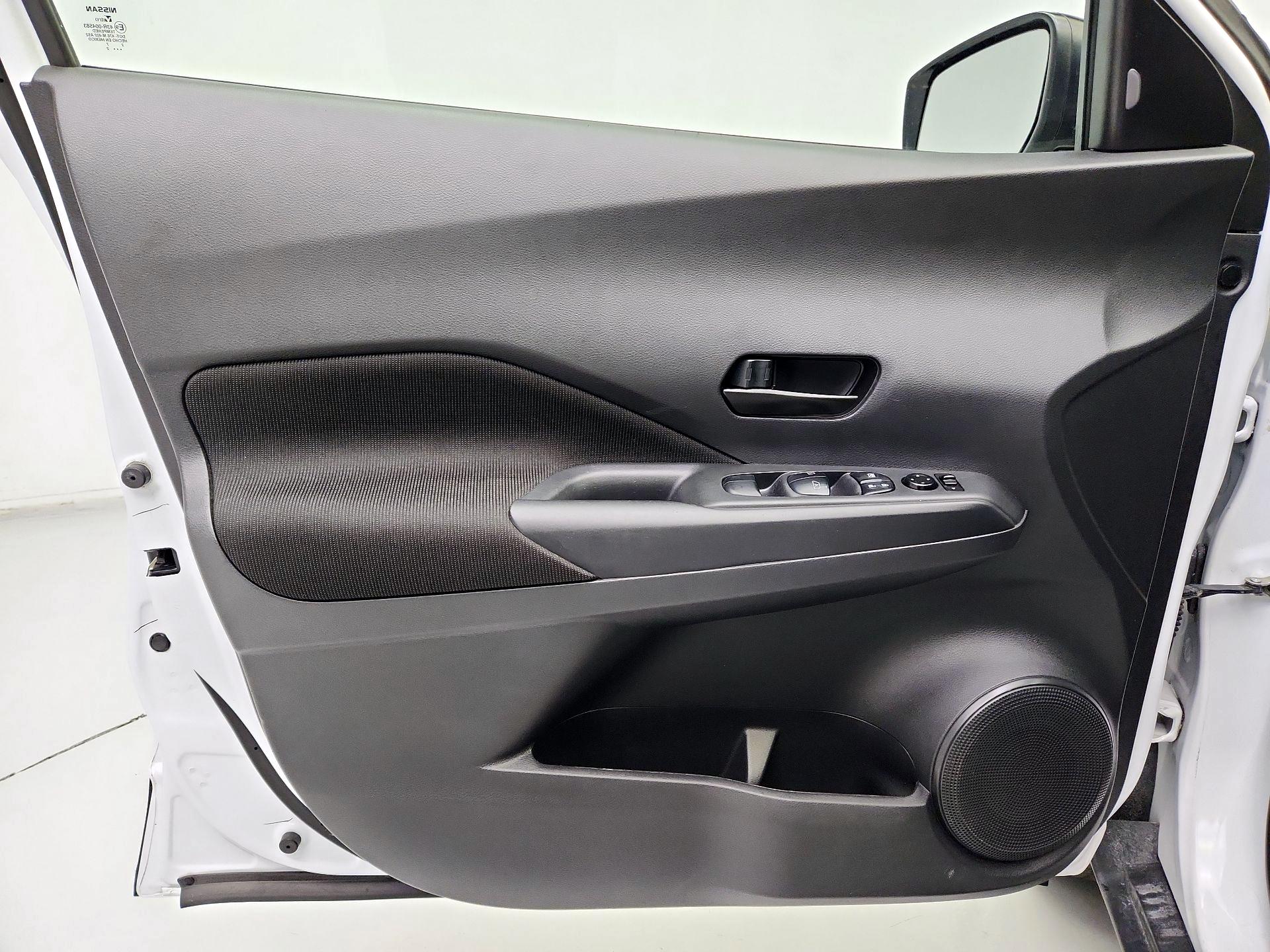 Thumbnail: 2022 Nissan Kicks - 12