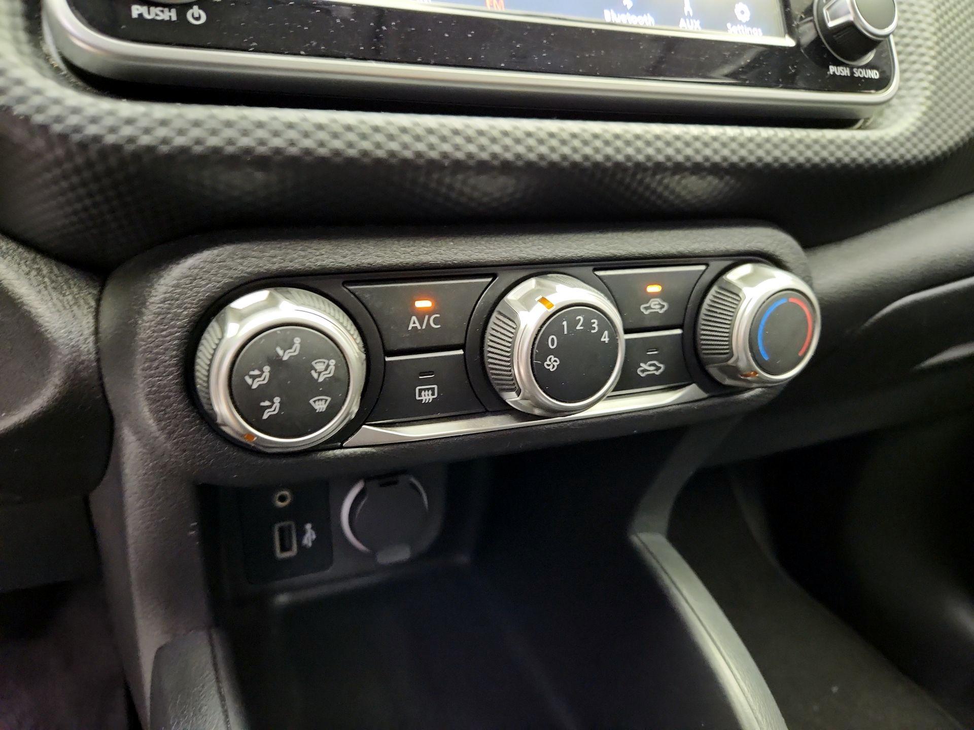 Thumbnail: 2022 Nissan Kicks - 16