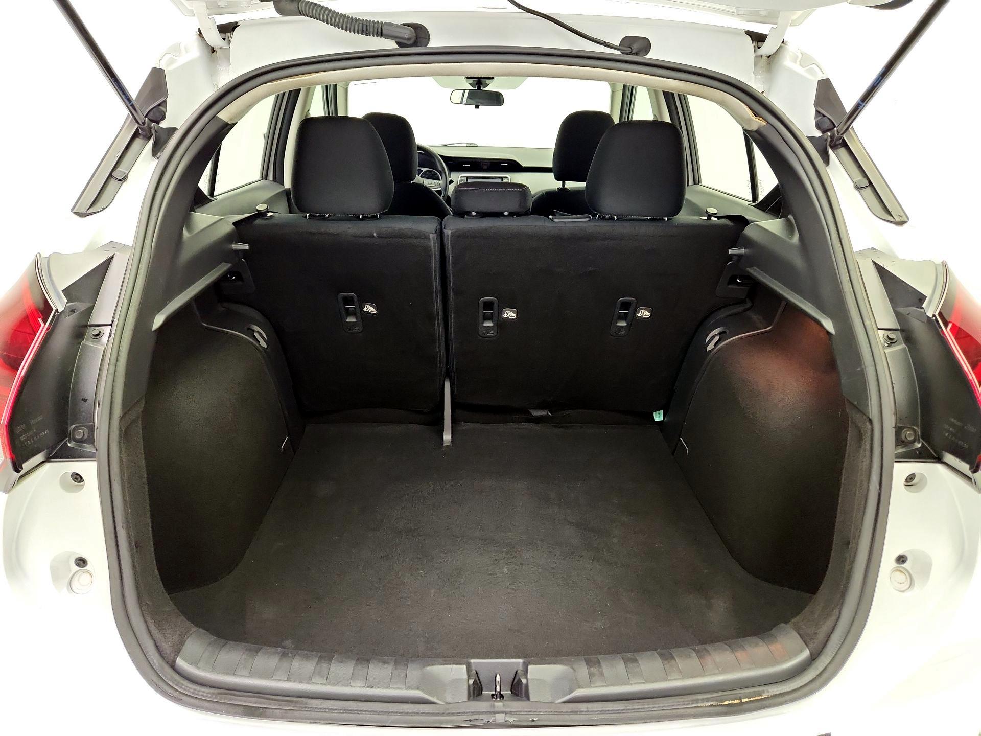 Thumbnail: 2022 Nissan Kicks - 20