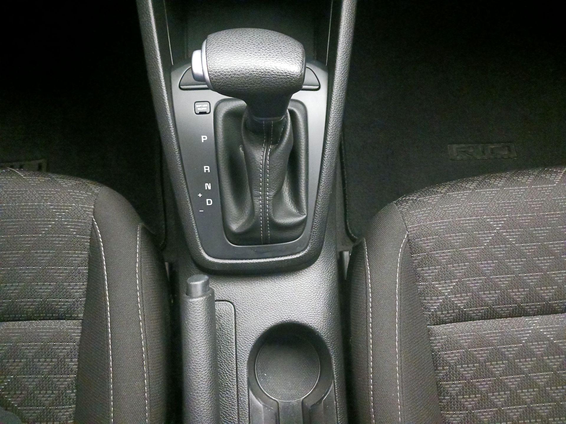 Thumbnail: 2023 Kia Rio - 17