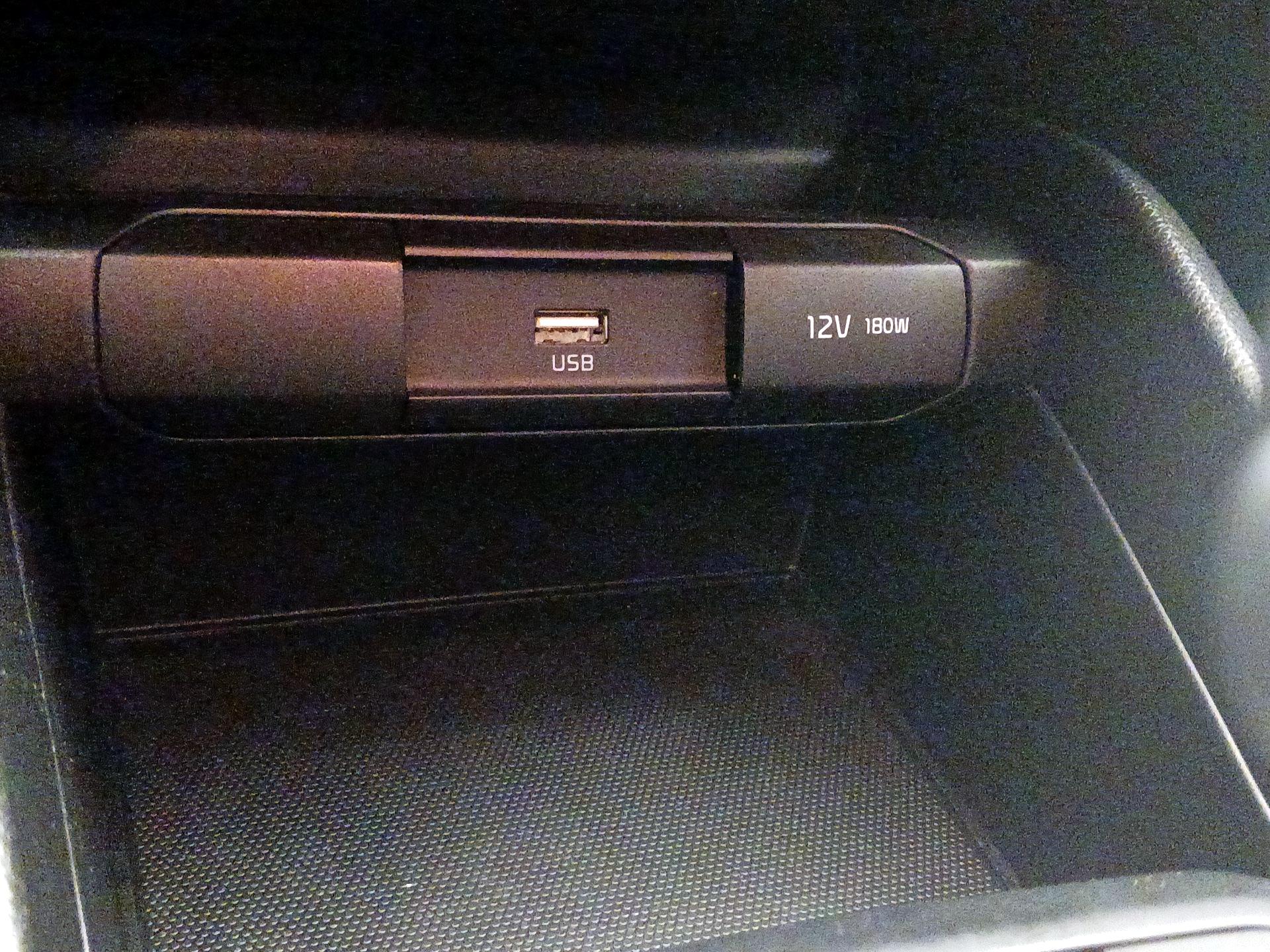 Thumbnail: 2023 Kia Rio - 18