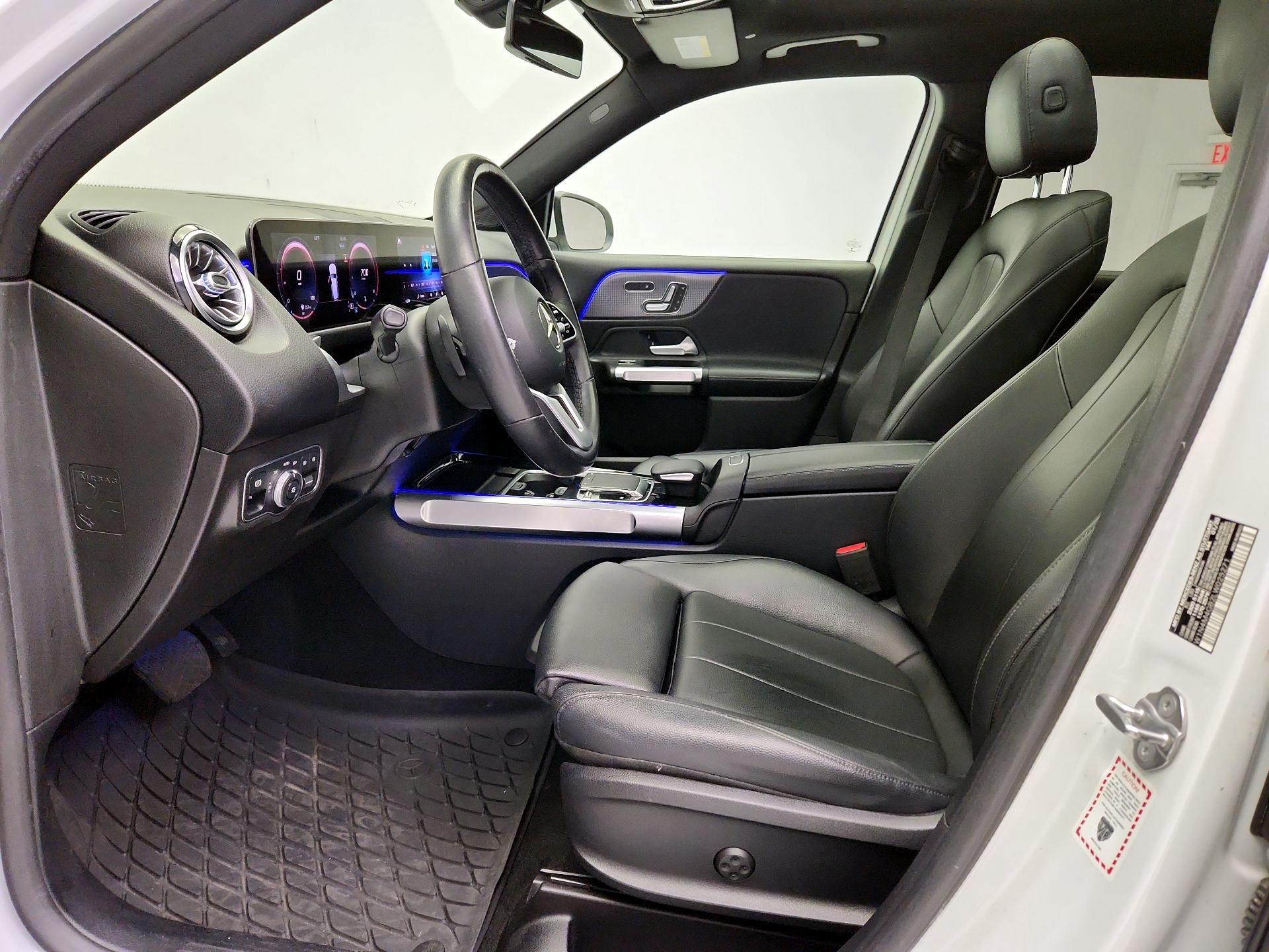 Thumbnail: 2020 Mercedes-Benz GLB - 11