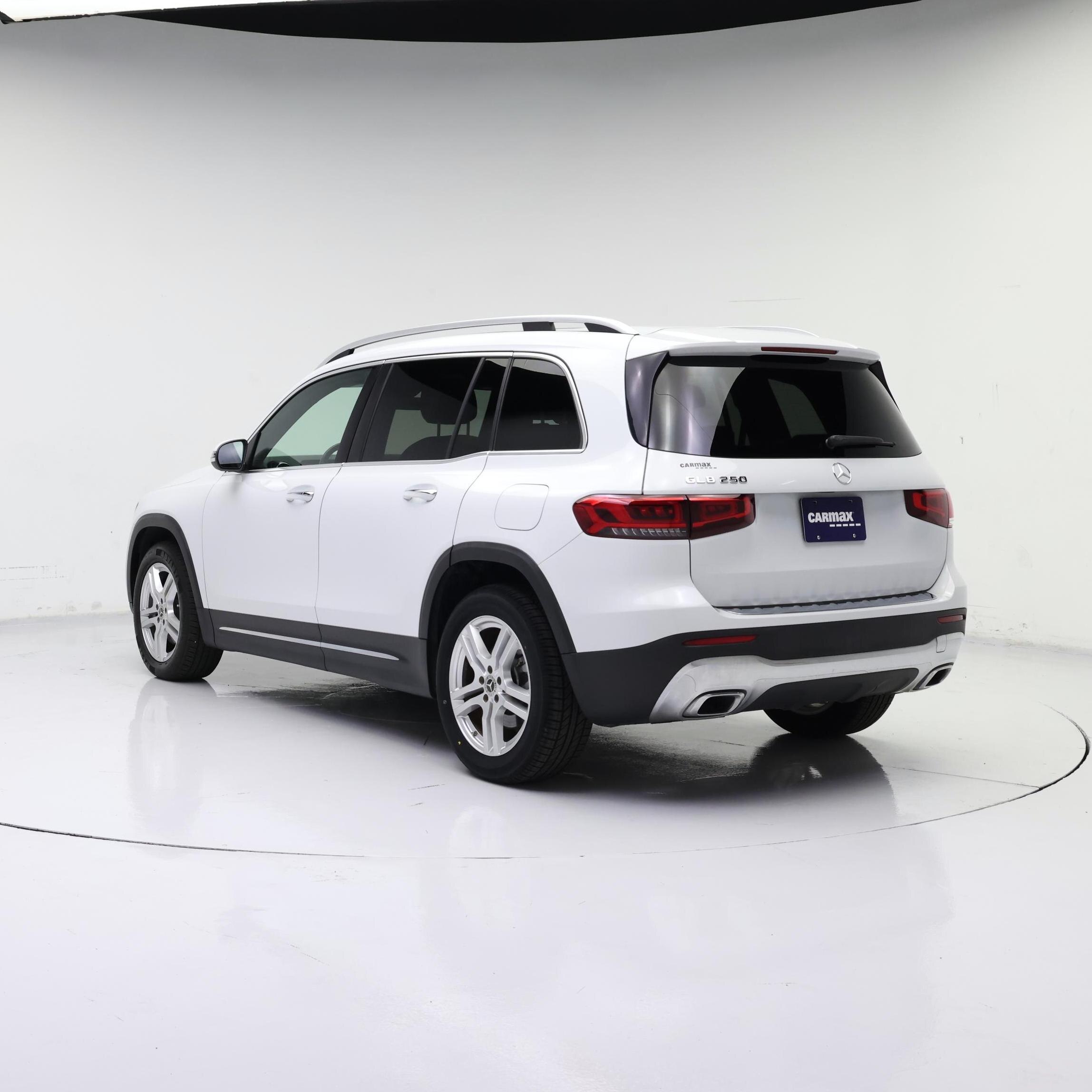 Thumbnail: 2020 Mercedes-Benz GLB - 2