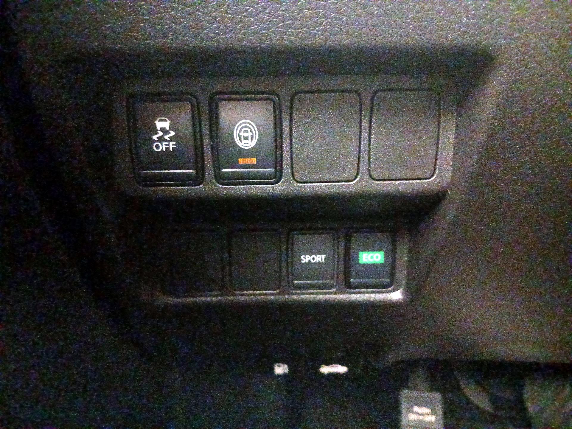 Thumbnail: 2021 Nissan Rogue Sport - 13