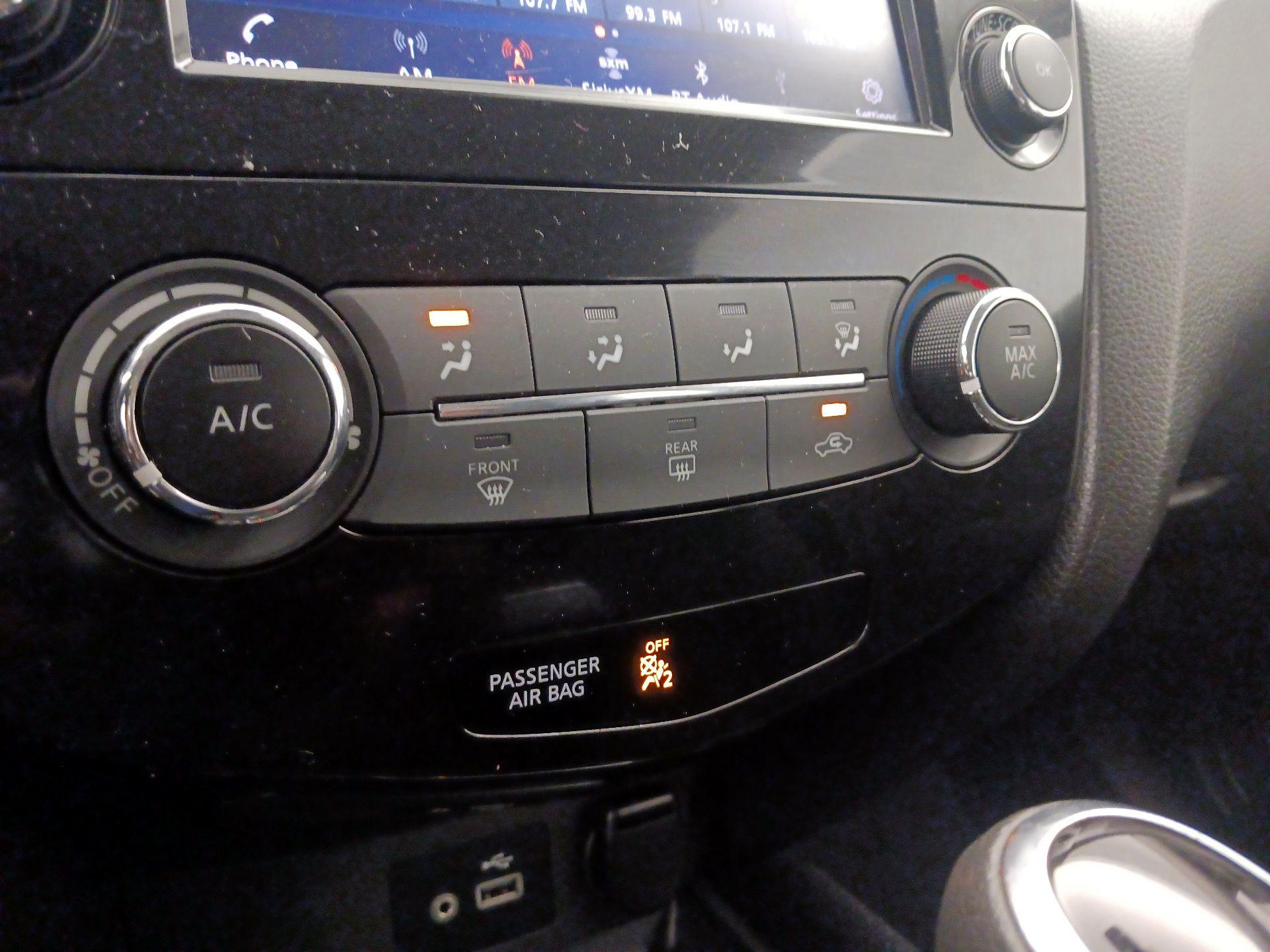 Thumbnail: 2021 Nissan Rogue Sport - 16