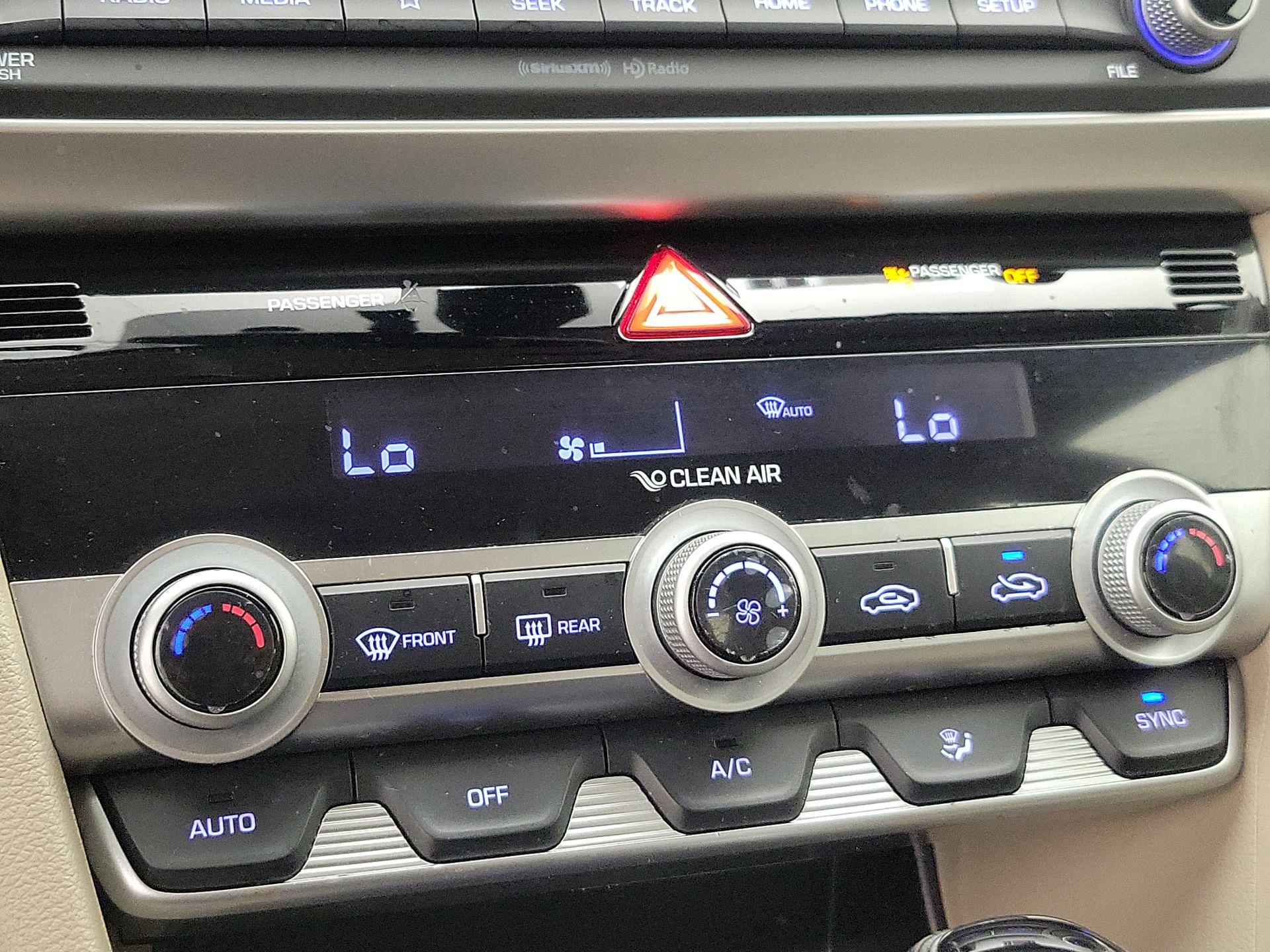 Thumbnail: 2020 Hyundai Elantra - 16