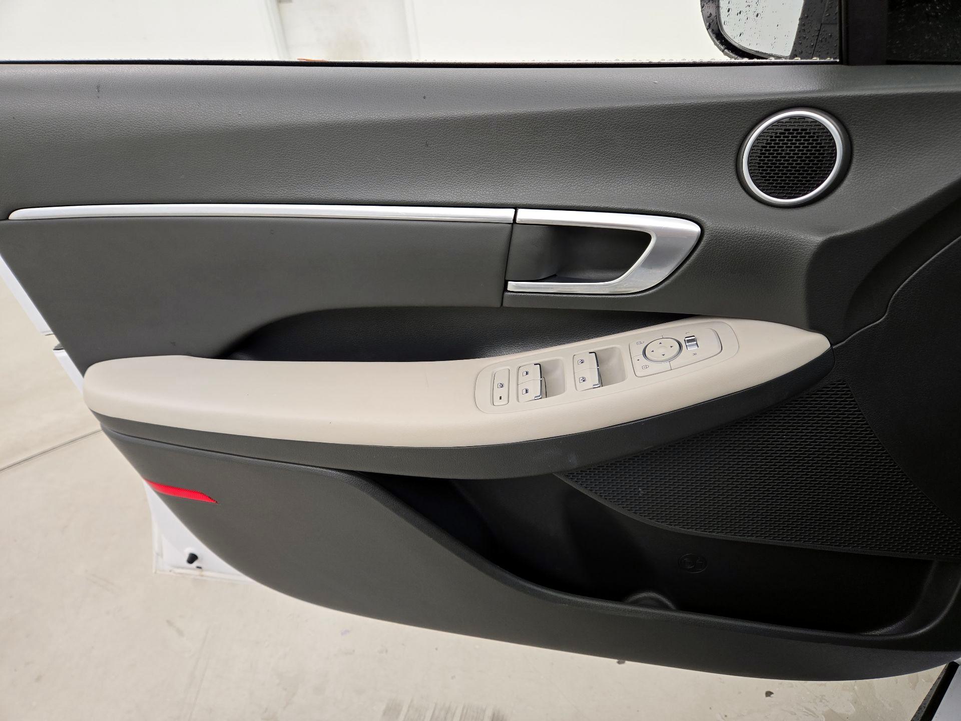 Thumbnail: 2023 Hyundai Sonata - 12