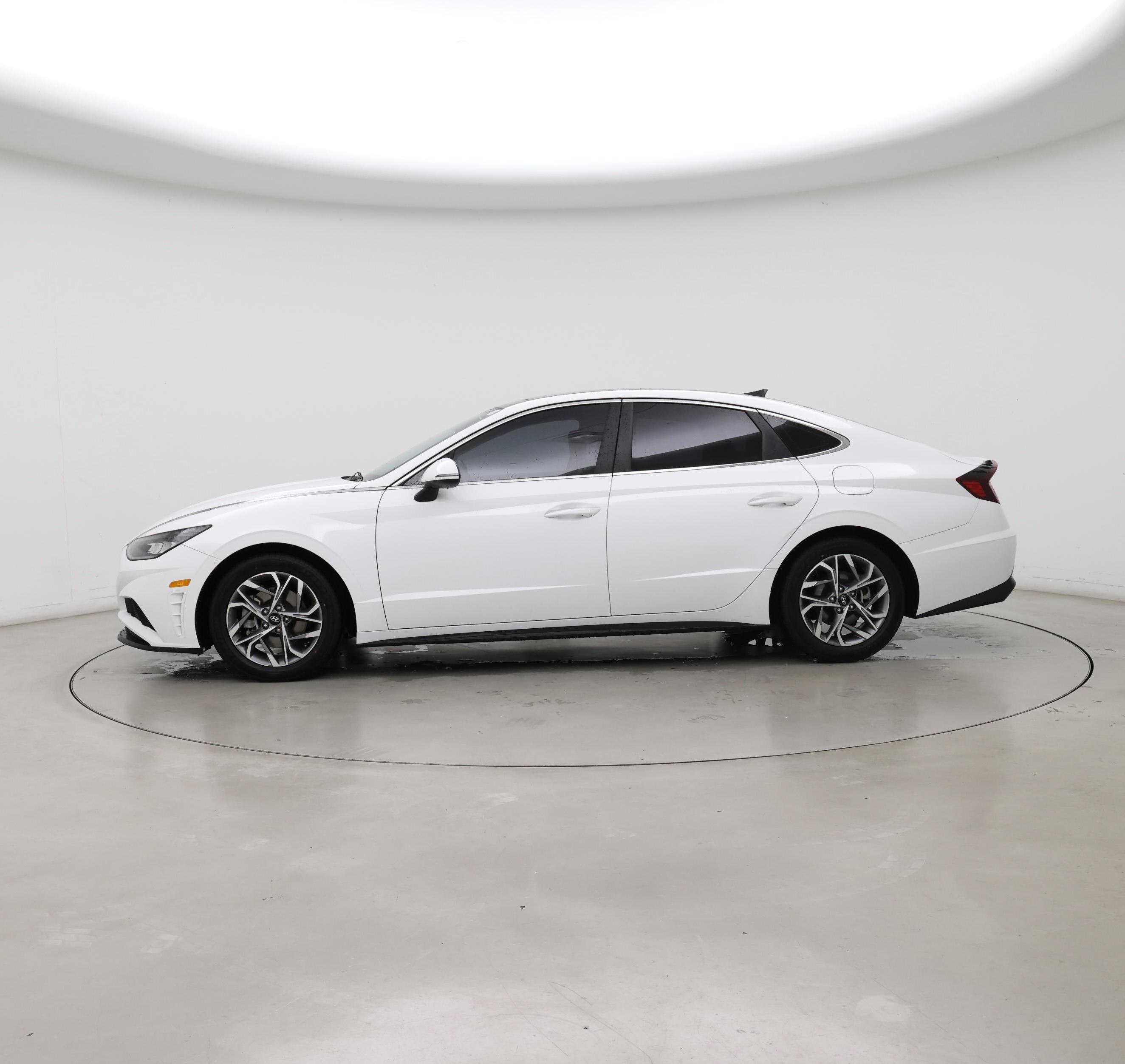 Thumbnail: 2023 Hyundai Sonata - 3