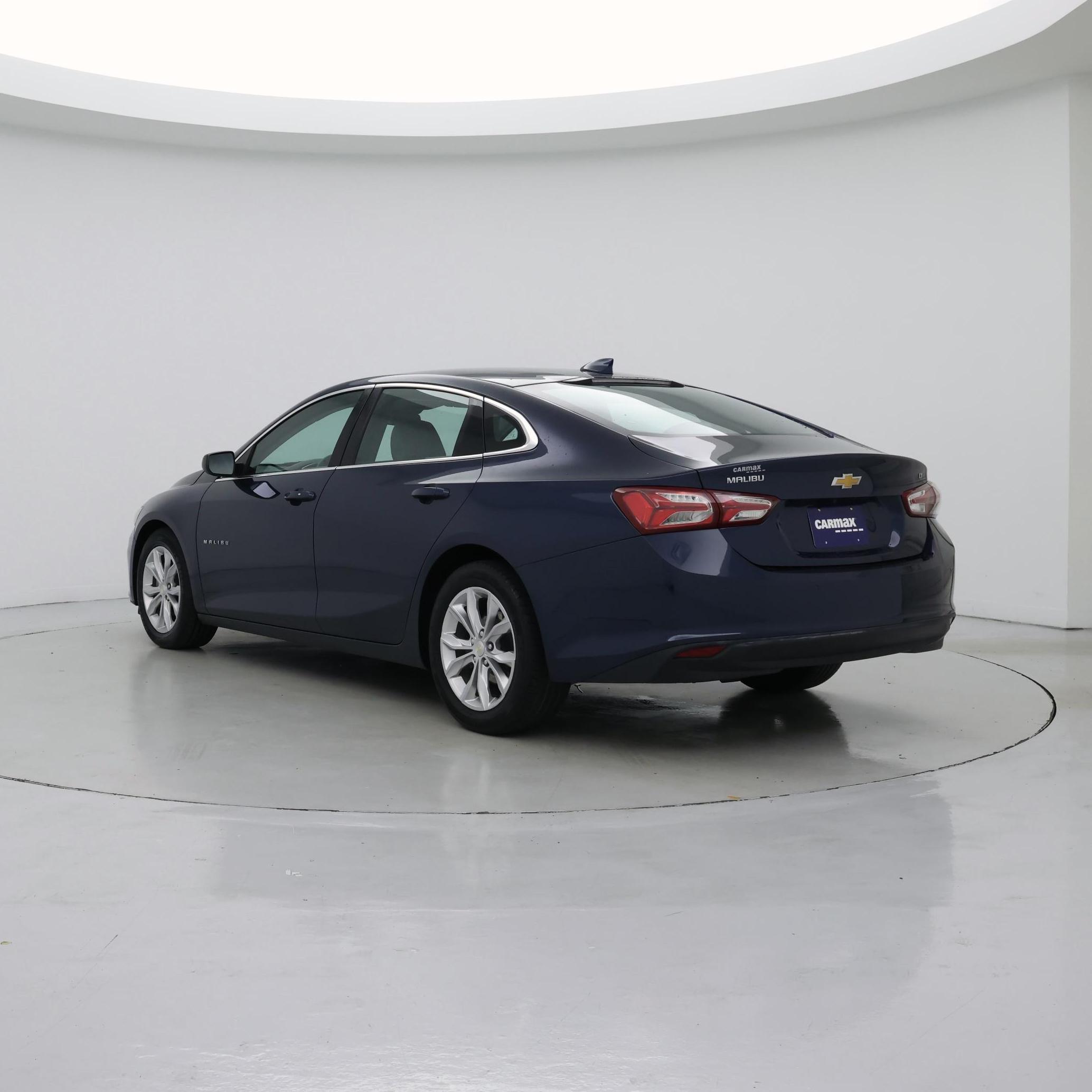 Thumbnail: 2021 Chevrolet Malibu - 2